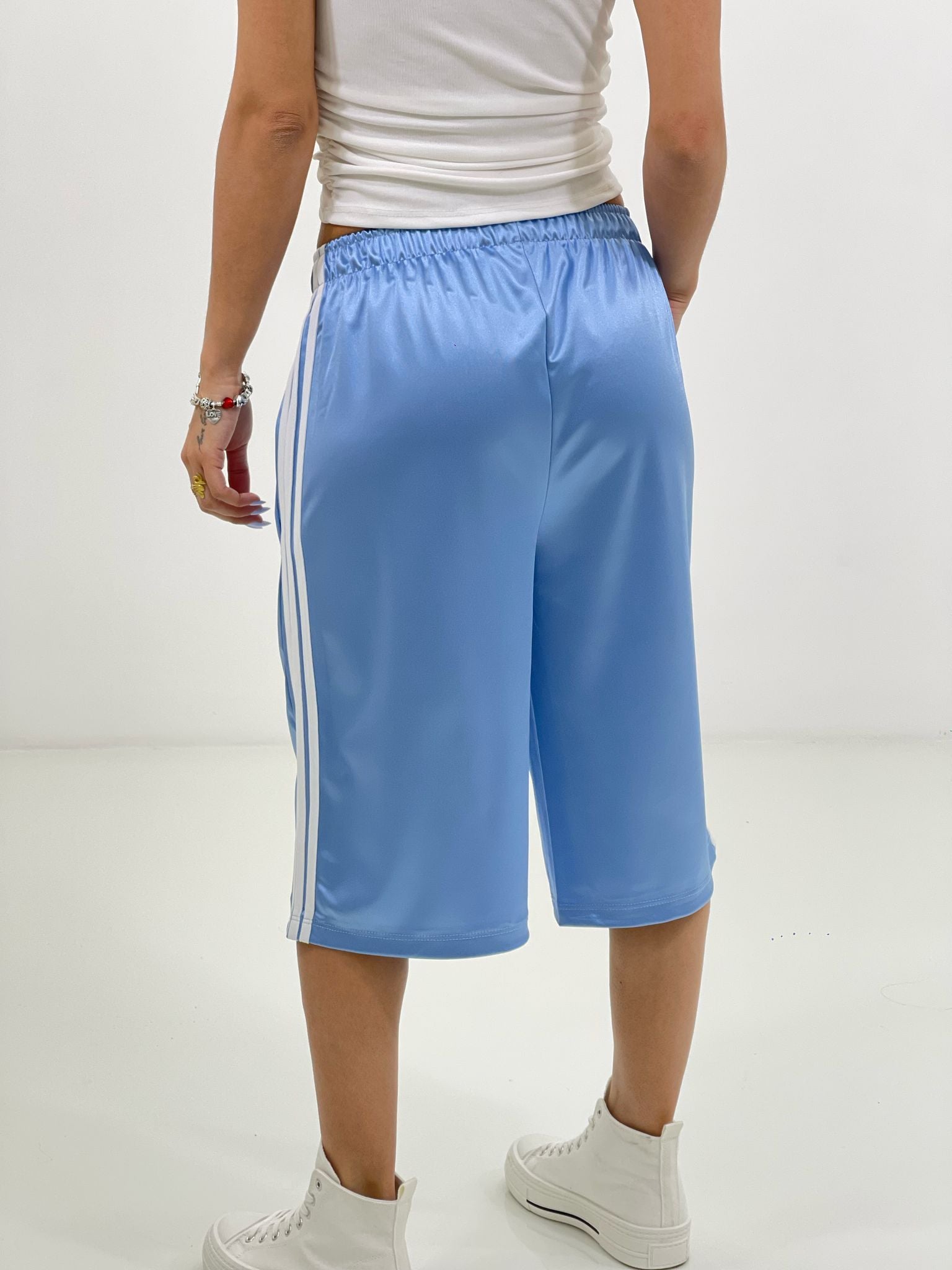 BERMUDA RASO CON PROFILO LATERALE NEW SS25