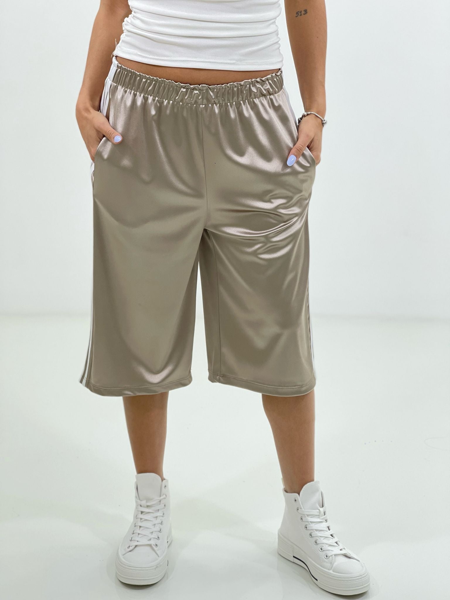 BERMUDA RASO CON PROFILO LATERALE NEW SS25