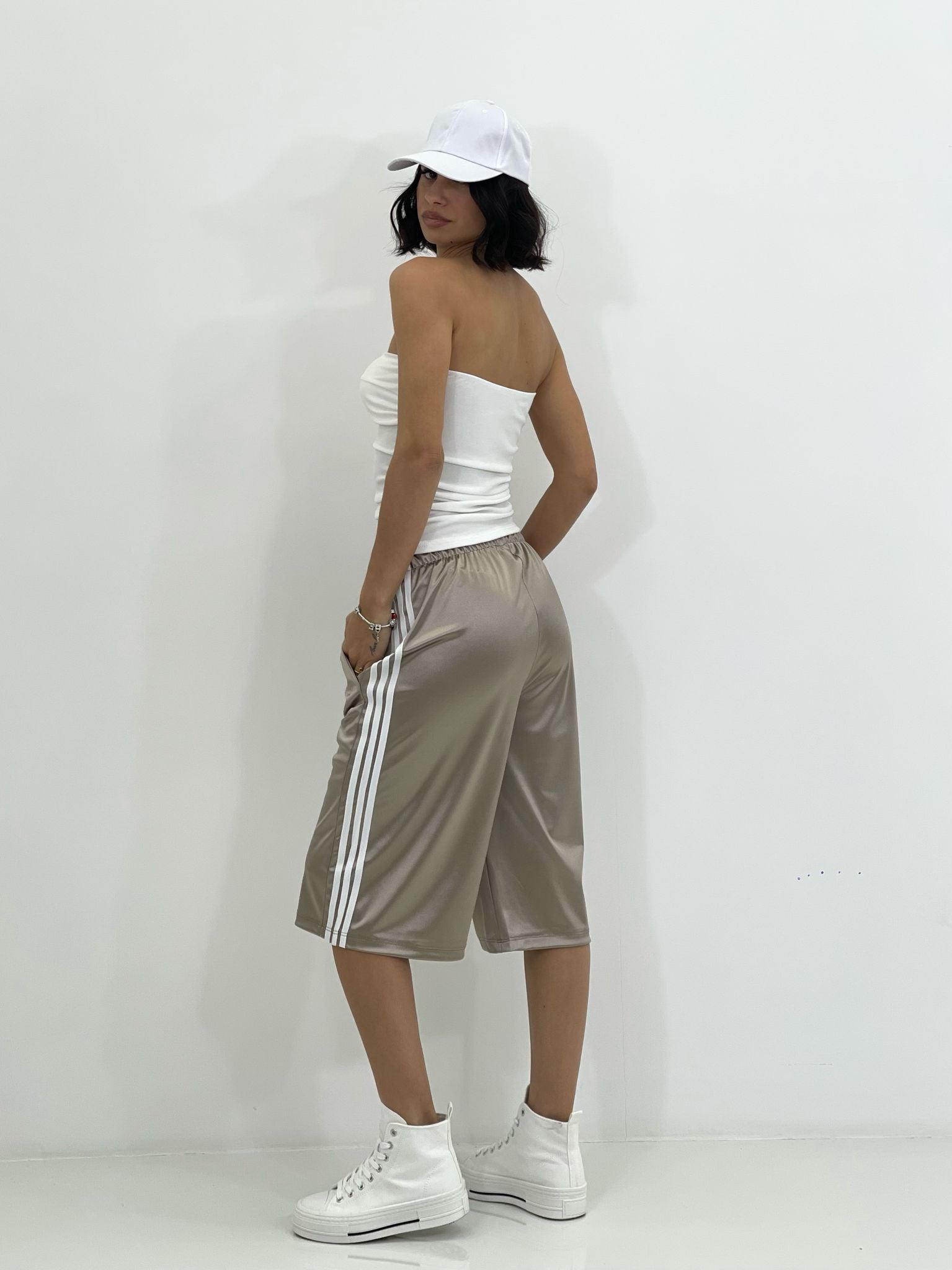 BERMUDA RASO CON PROFILO LATERALE NEW SS25