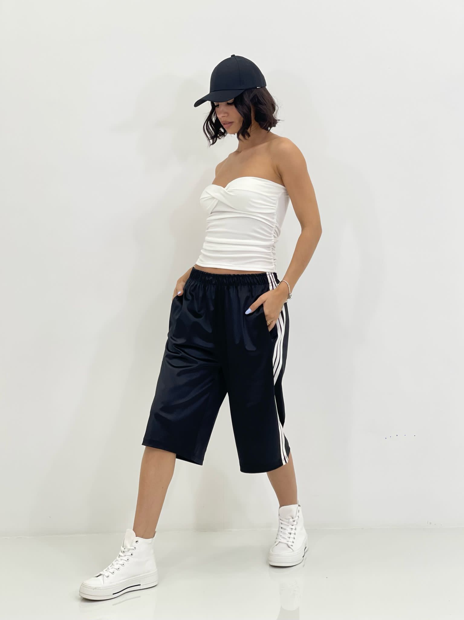 BERMUDA RASO CON PROFILO LATERALE NEW SS25
