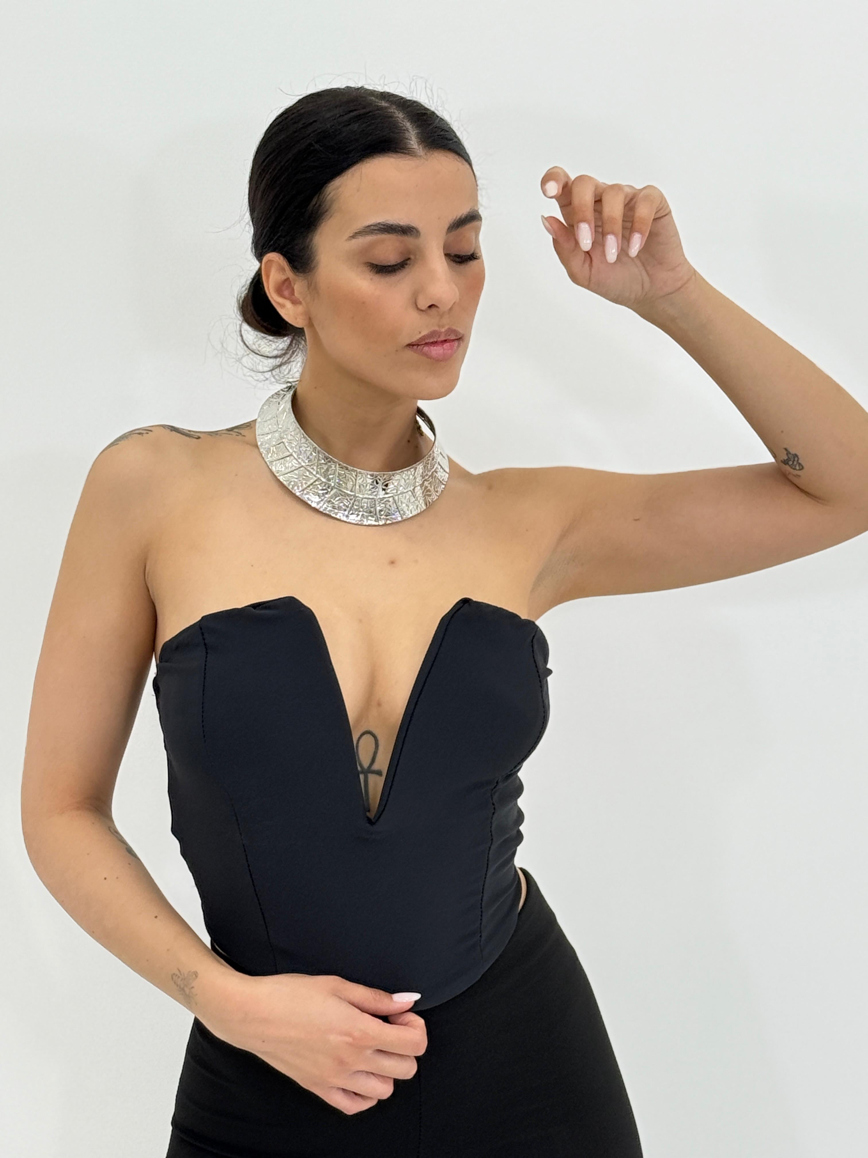 105276-TOP-SCOLLO-PROFONDO-NEW-SS25-TOP-SCOLLO-PROFONDO-NEW-SS25.jpg