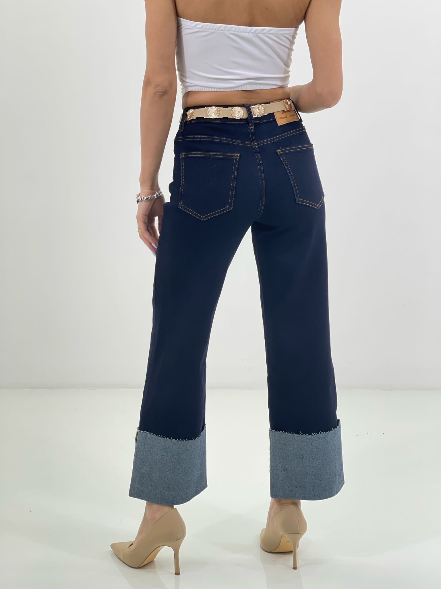 JEANS WIDE LEG CON RISVOLTO NEW SS25