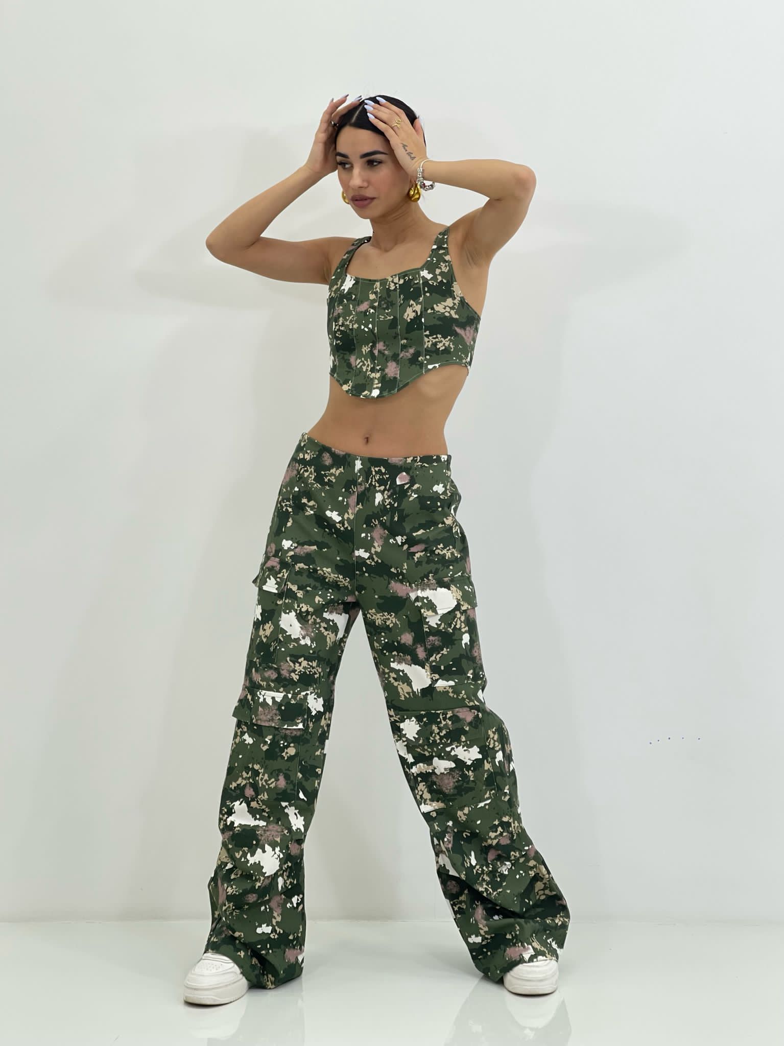 COORDINATO TOP E PANTALONE CARGO NEW SS25