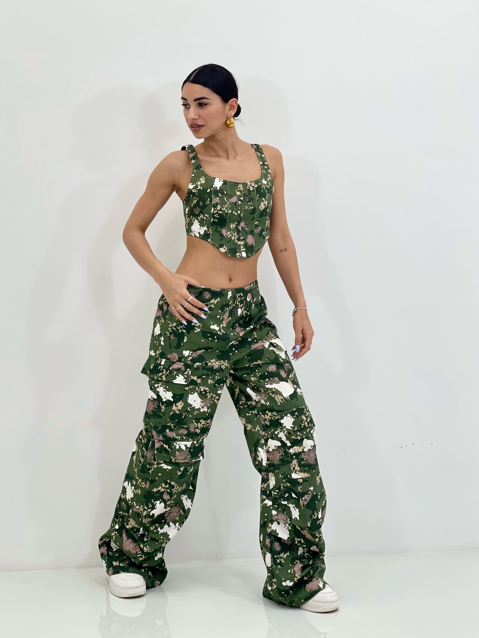 105496-COORDINATO-TOP-E-PANTALONE-CARGO-NEW-SS25-COORDINATO-TOP-E-PANTALONE-CARGO-NEW-SS25.jpg