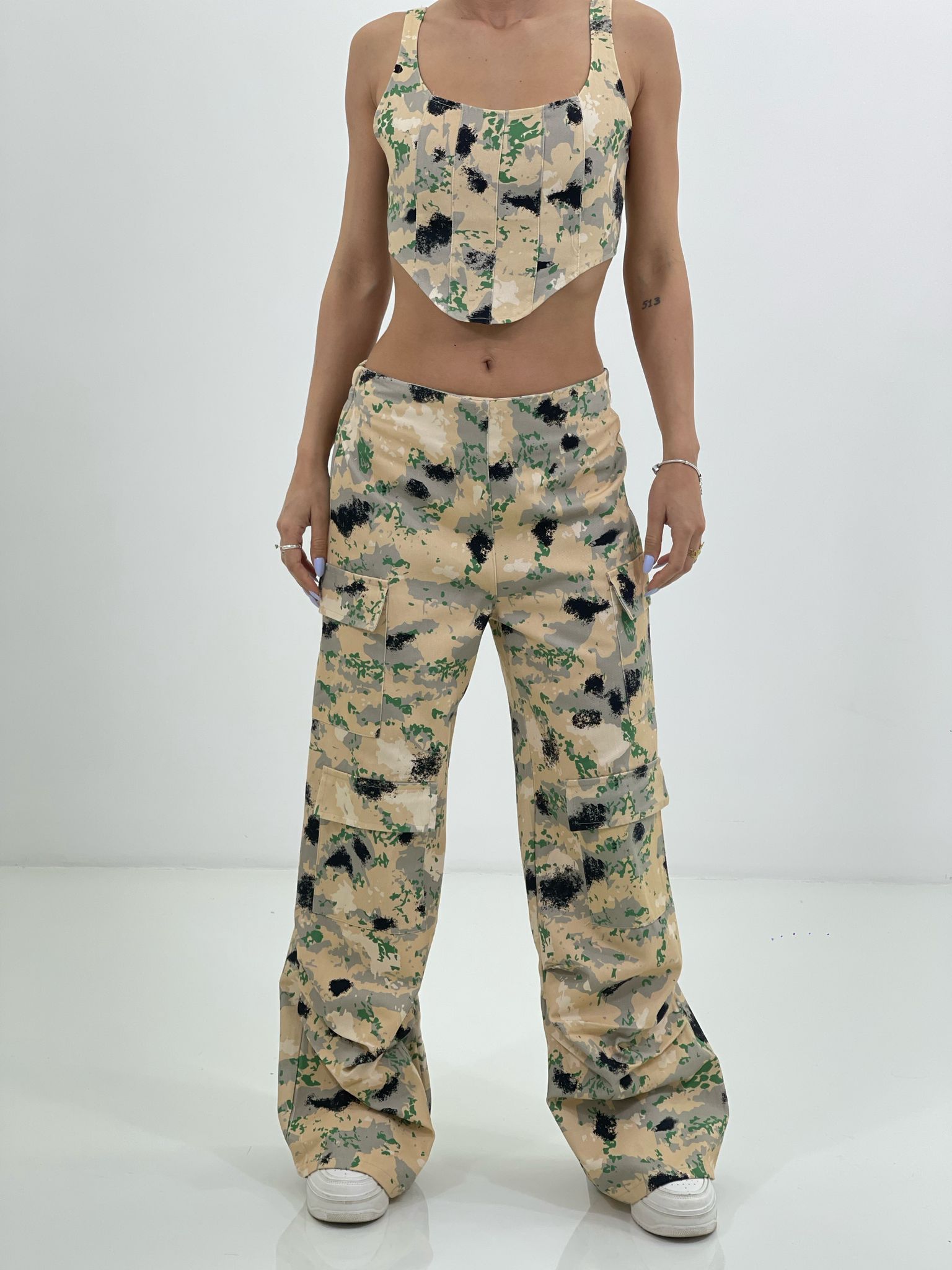 COORDINATO TOP E PANTALONE CARGO NEW SS25