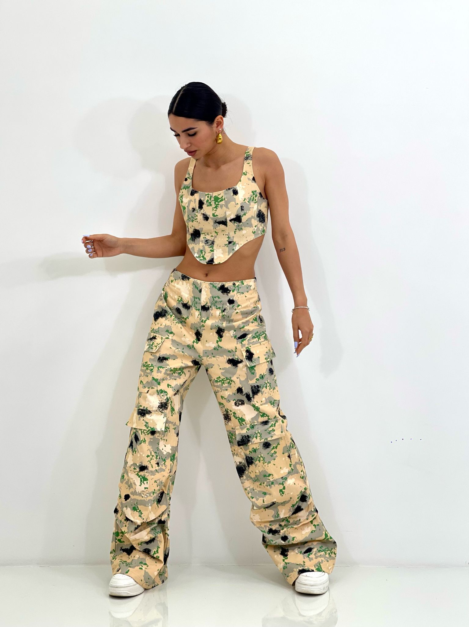 COORDINATO TOP E PANTALONE CARGO NEW SS25
