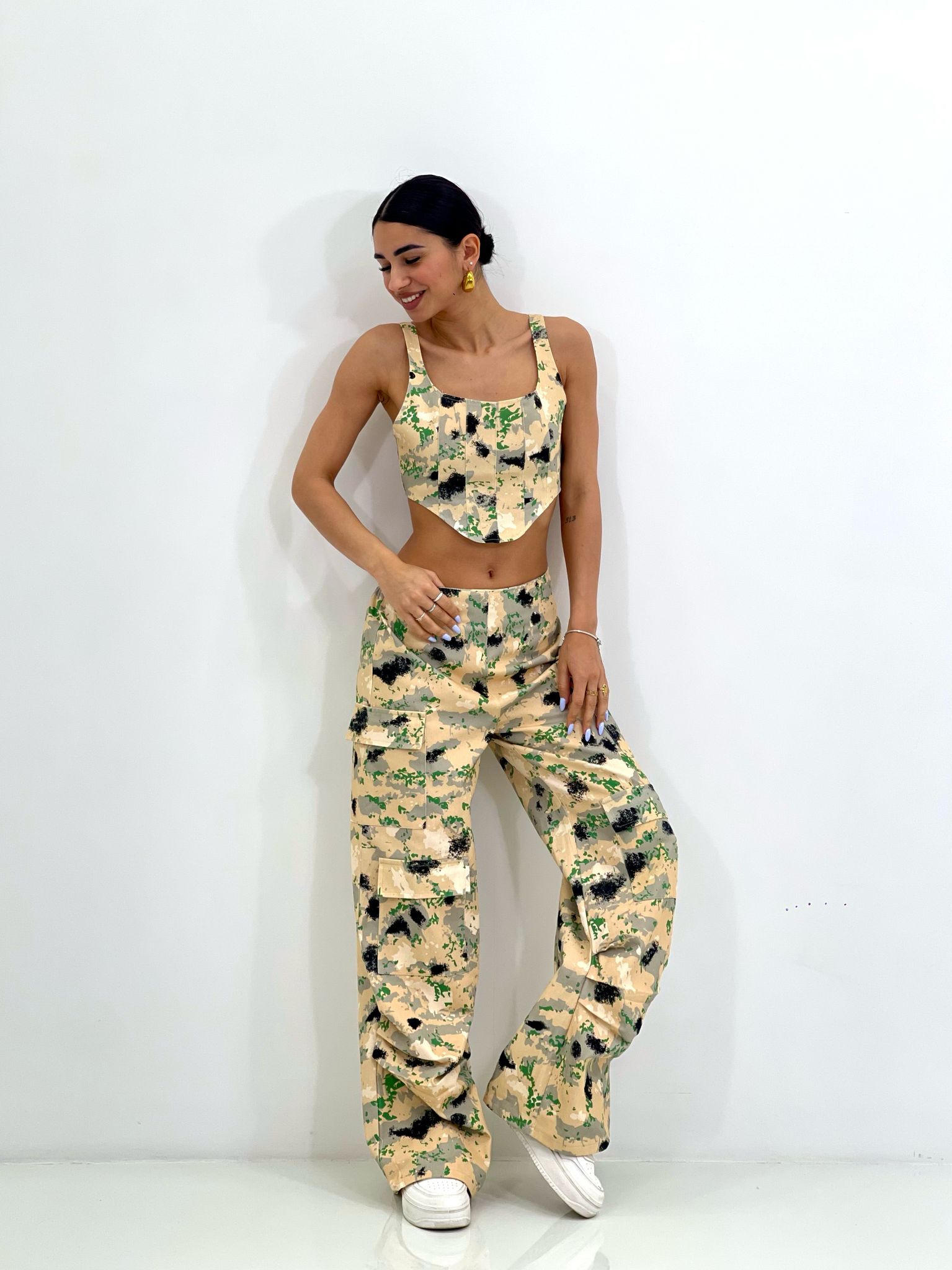 COORDINATO TOP E PANTALONE CARGO NEW SS25