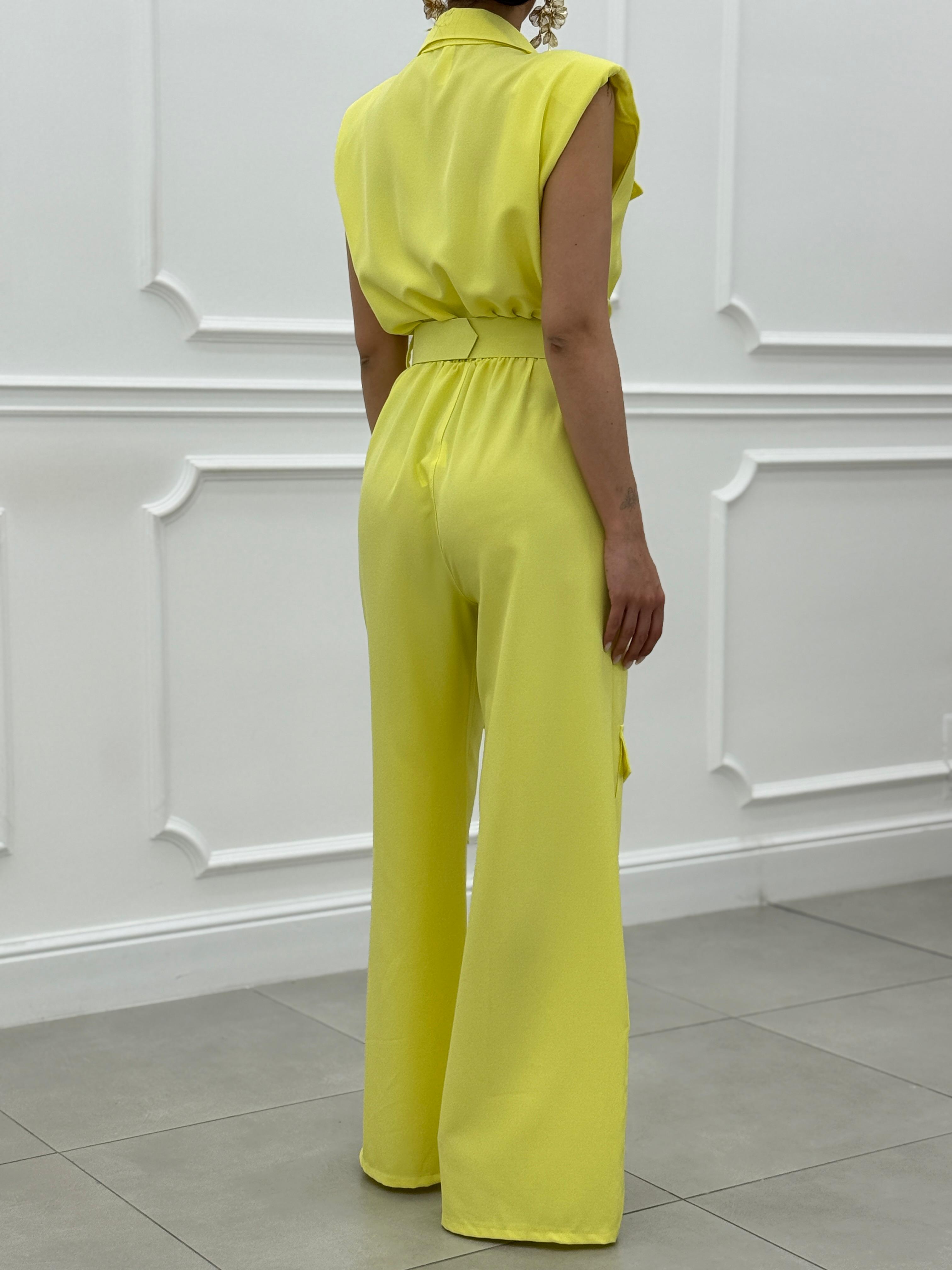 TUTA CON TASCONI E CINTURA NEW SS25
