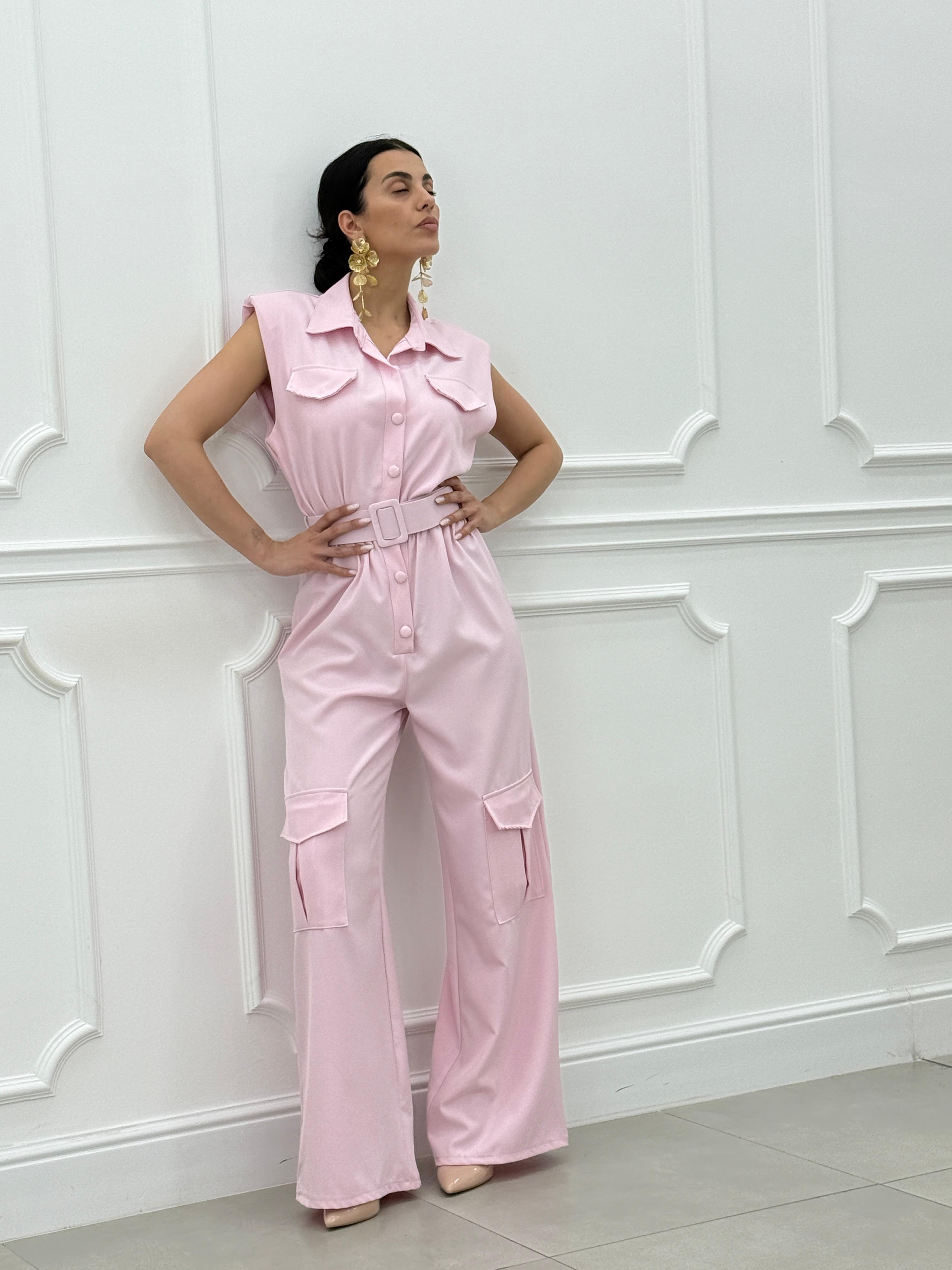 TUTA CON TASCONI E CINTURA NEW SS25