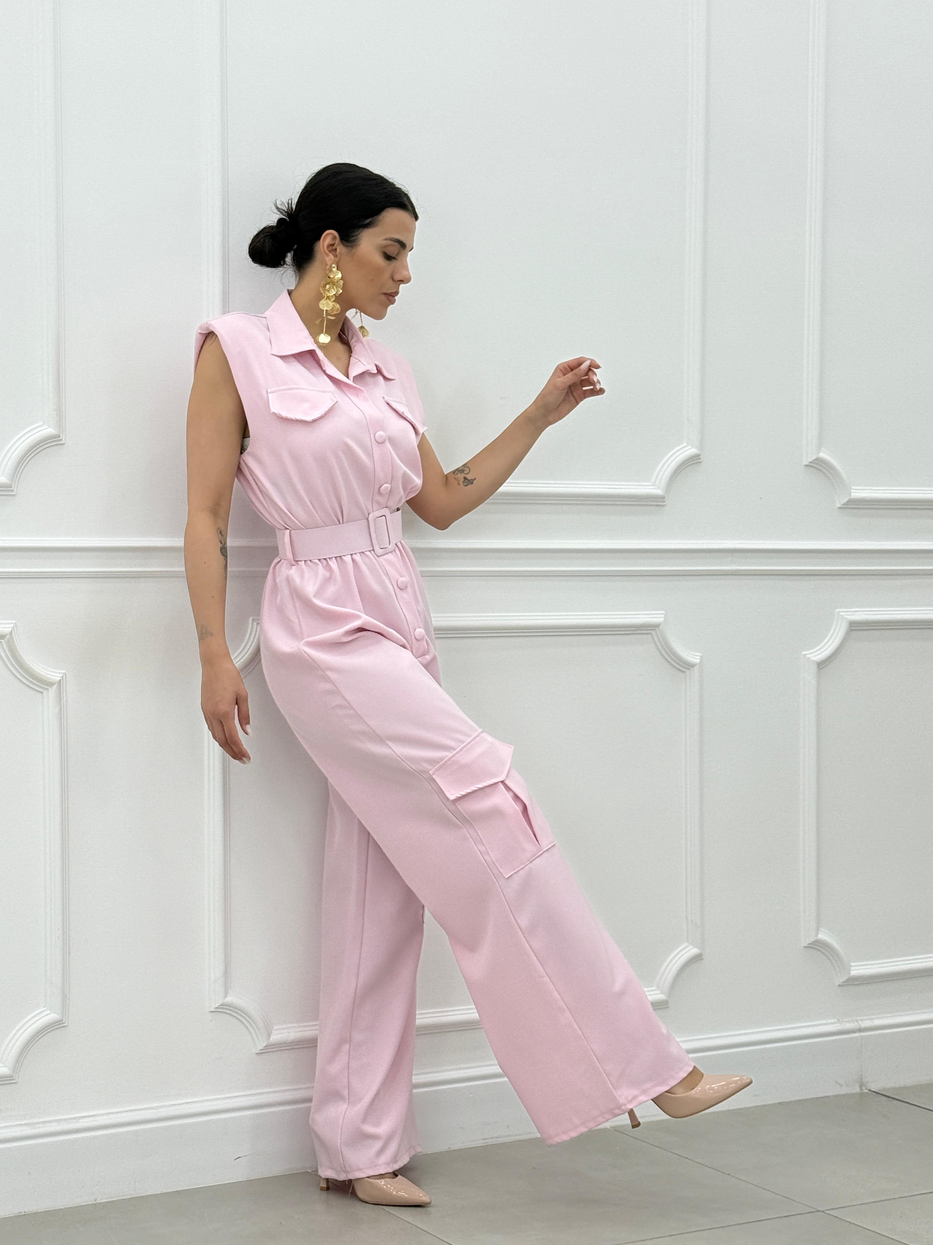 TUTA CON TASCONI E CINTURA NEW SS25