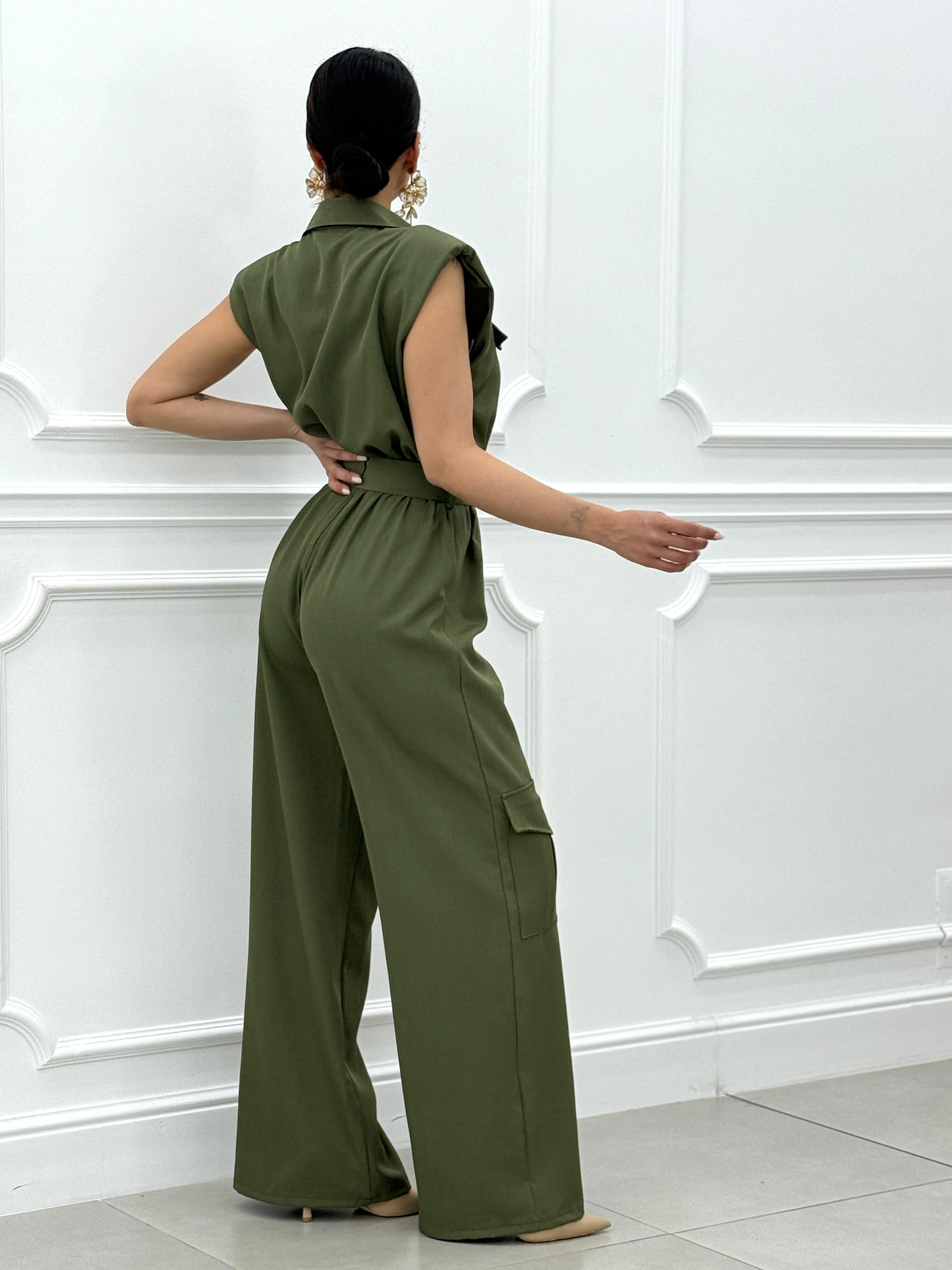 TUTA CON TASCONI E CINTURA NEW SS25