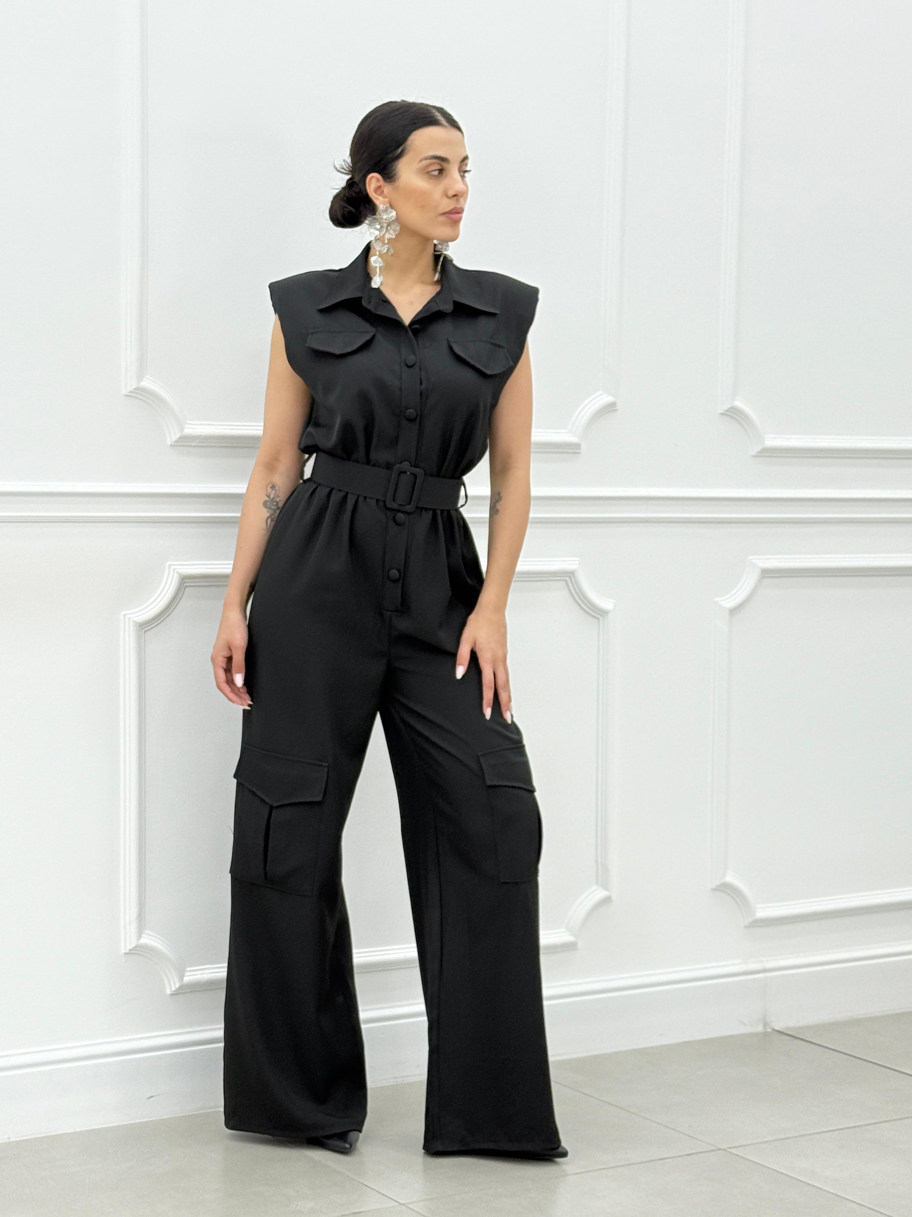 TUTA CON TASCONI E CINTURA NEW SS25