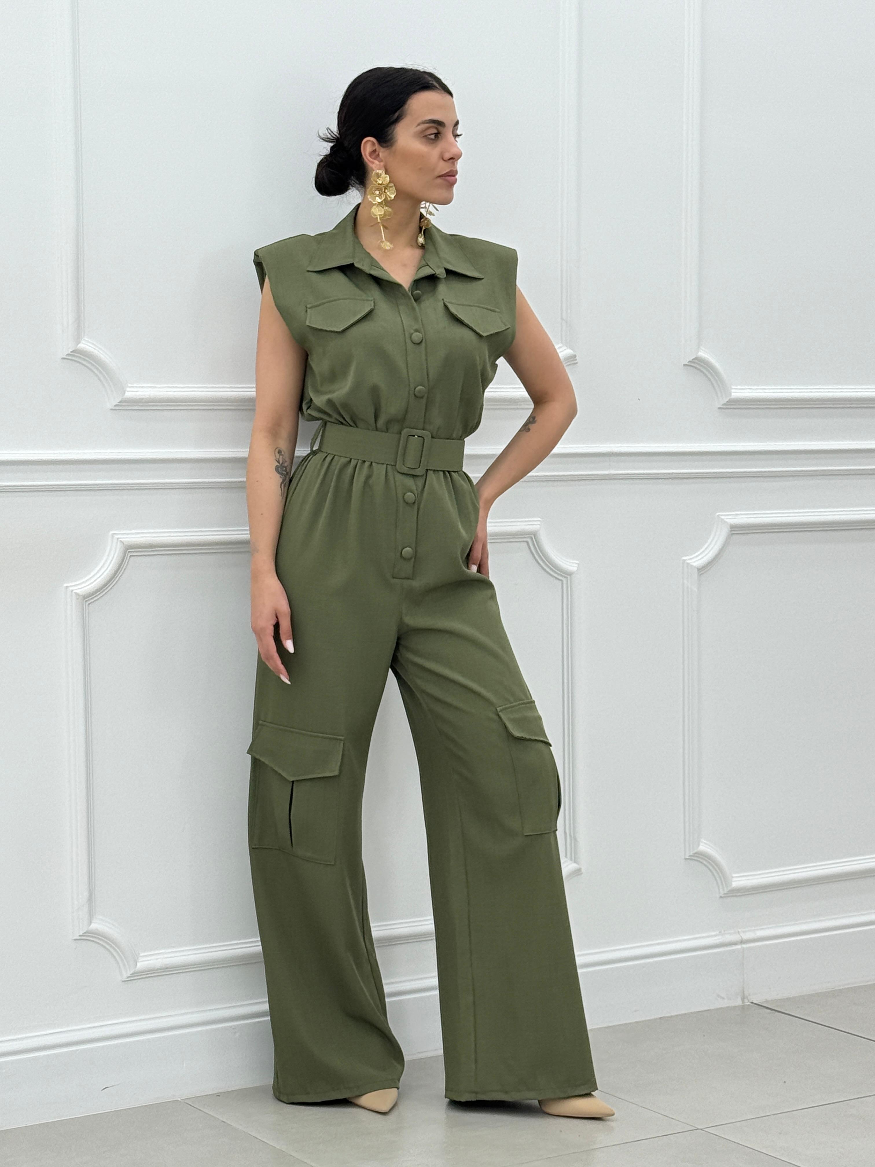TUTA CON TASCONI E CINTURA NEW SS25