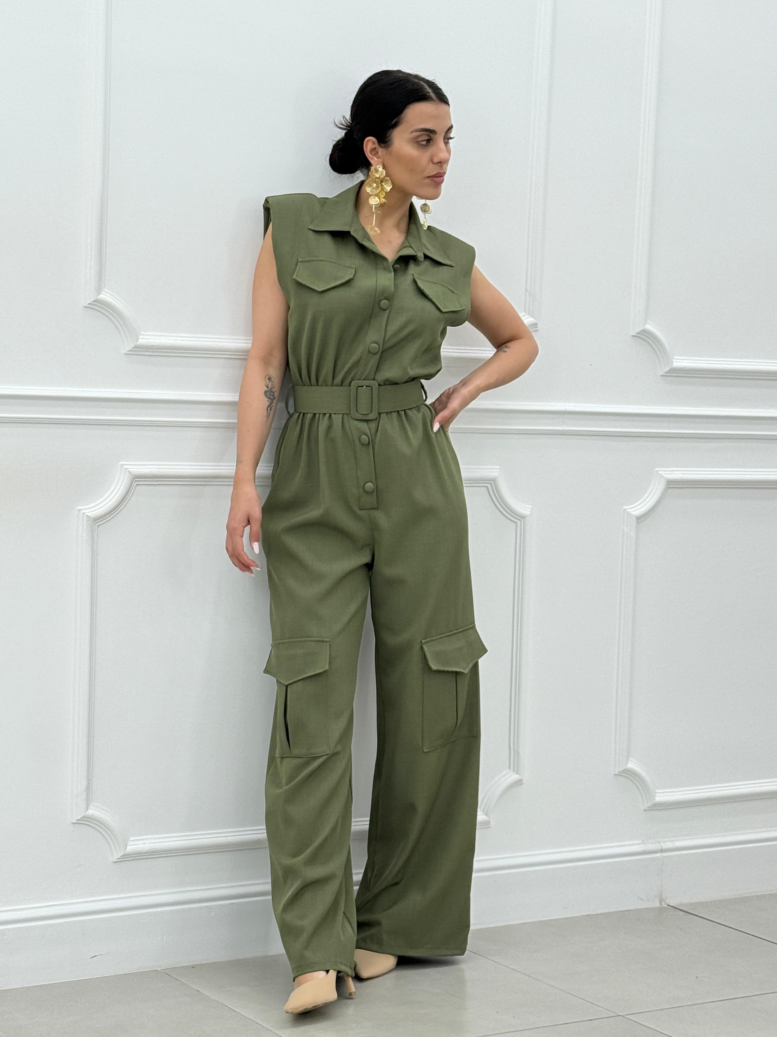 TUTA CON TASCONI E CINTURA NEW SS25