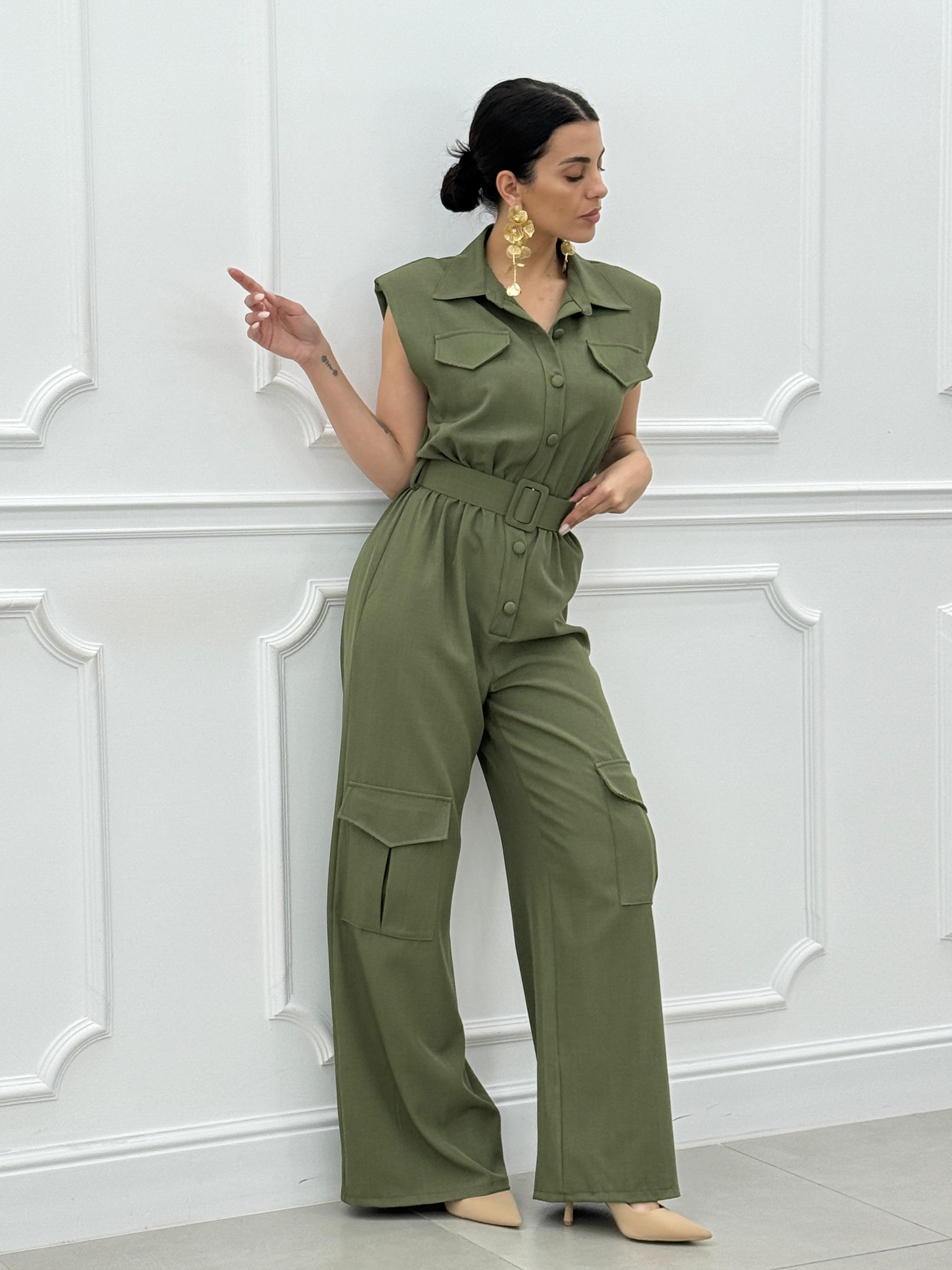 TUTA CON TASCONI E CINTURA NEW SS25