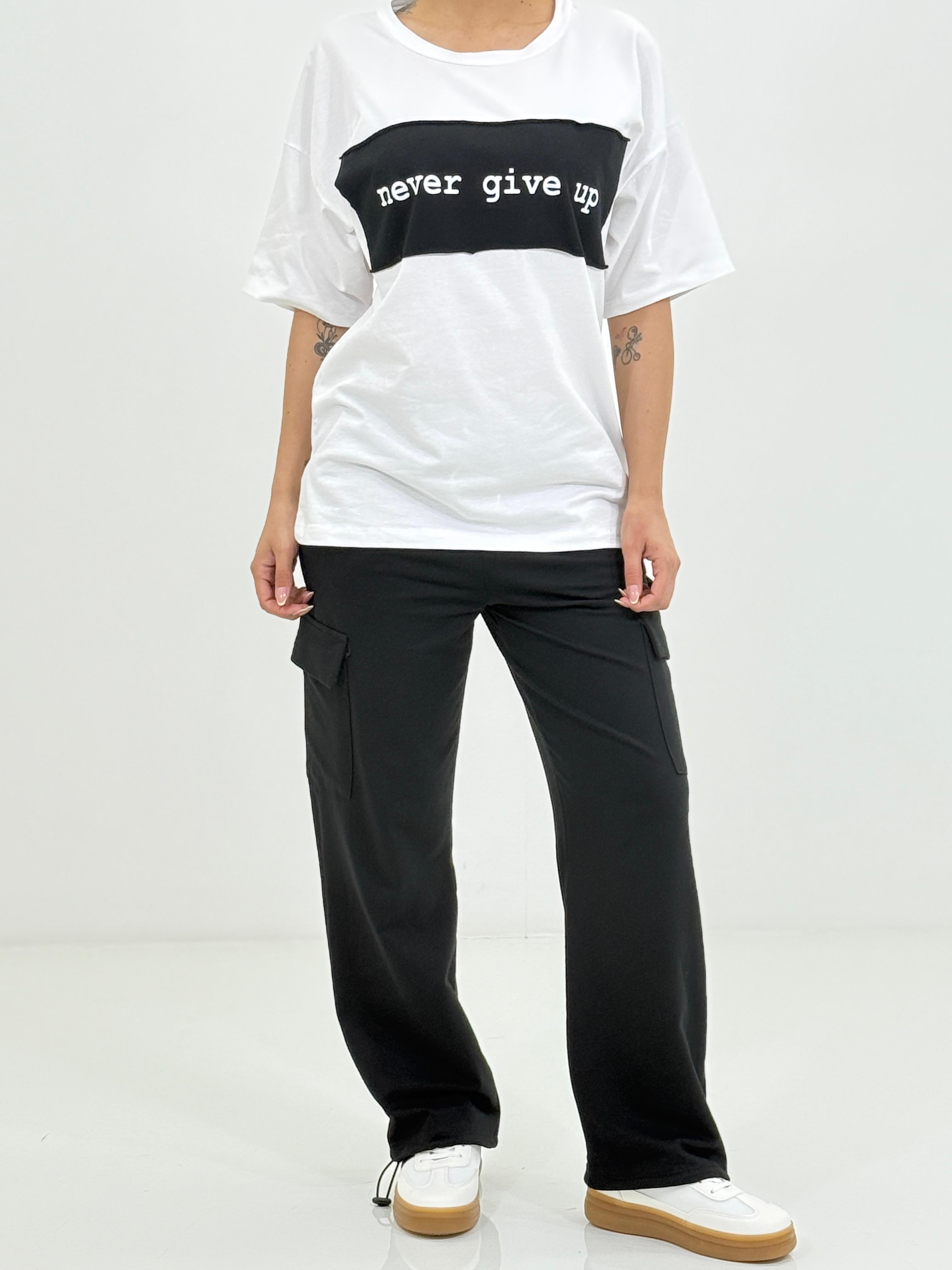 COMPLETO T-SHIRT E PANTALONE CARGO NEW SS25