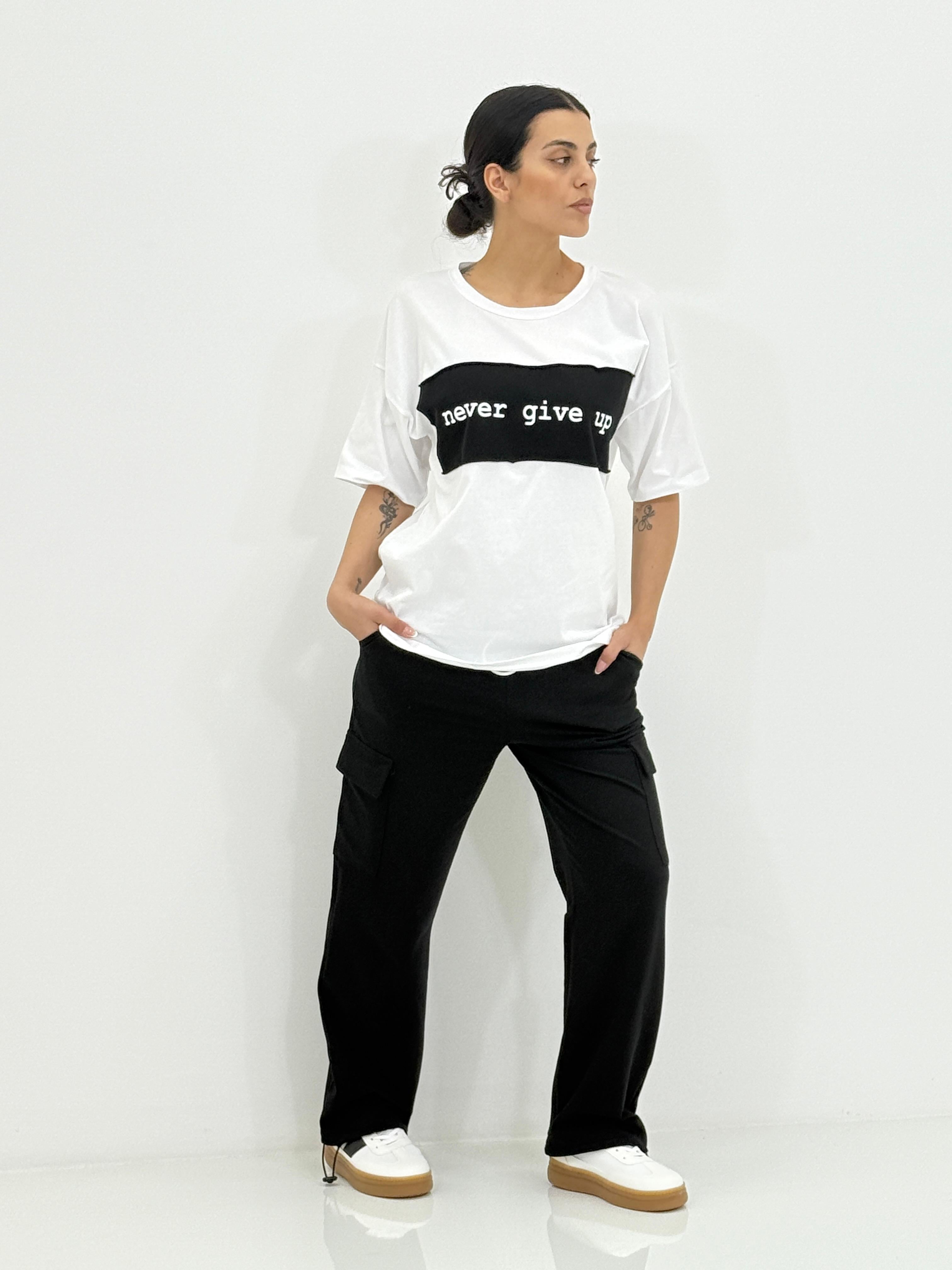COMPLETO T-SHIRT E PANTALONE CARGO NEW SS25