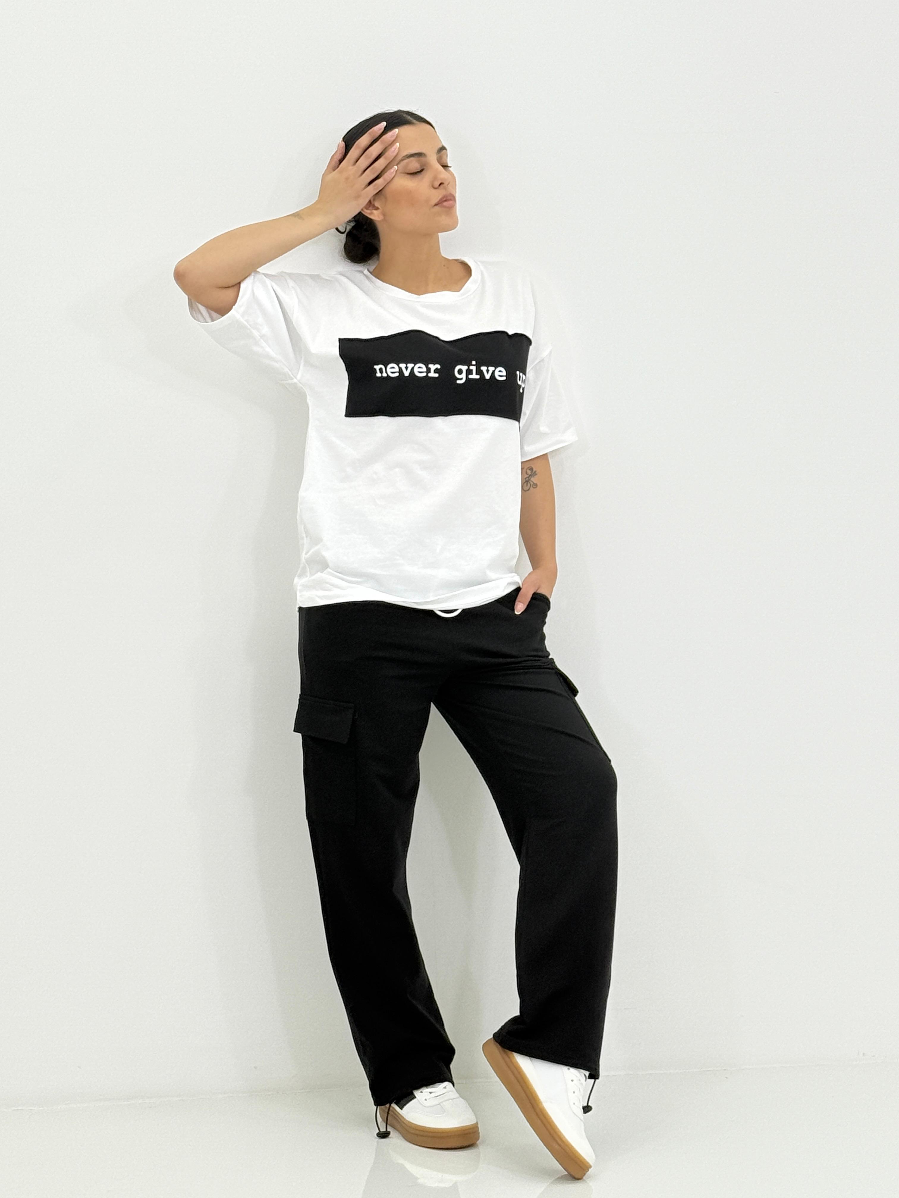 COMPLETO T-SHIRT E PANTALONE CARGO NEW SS25