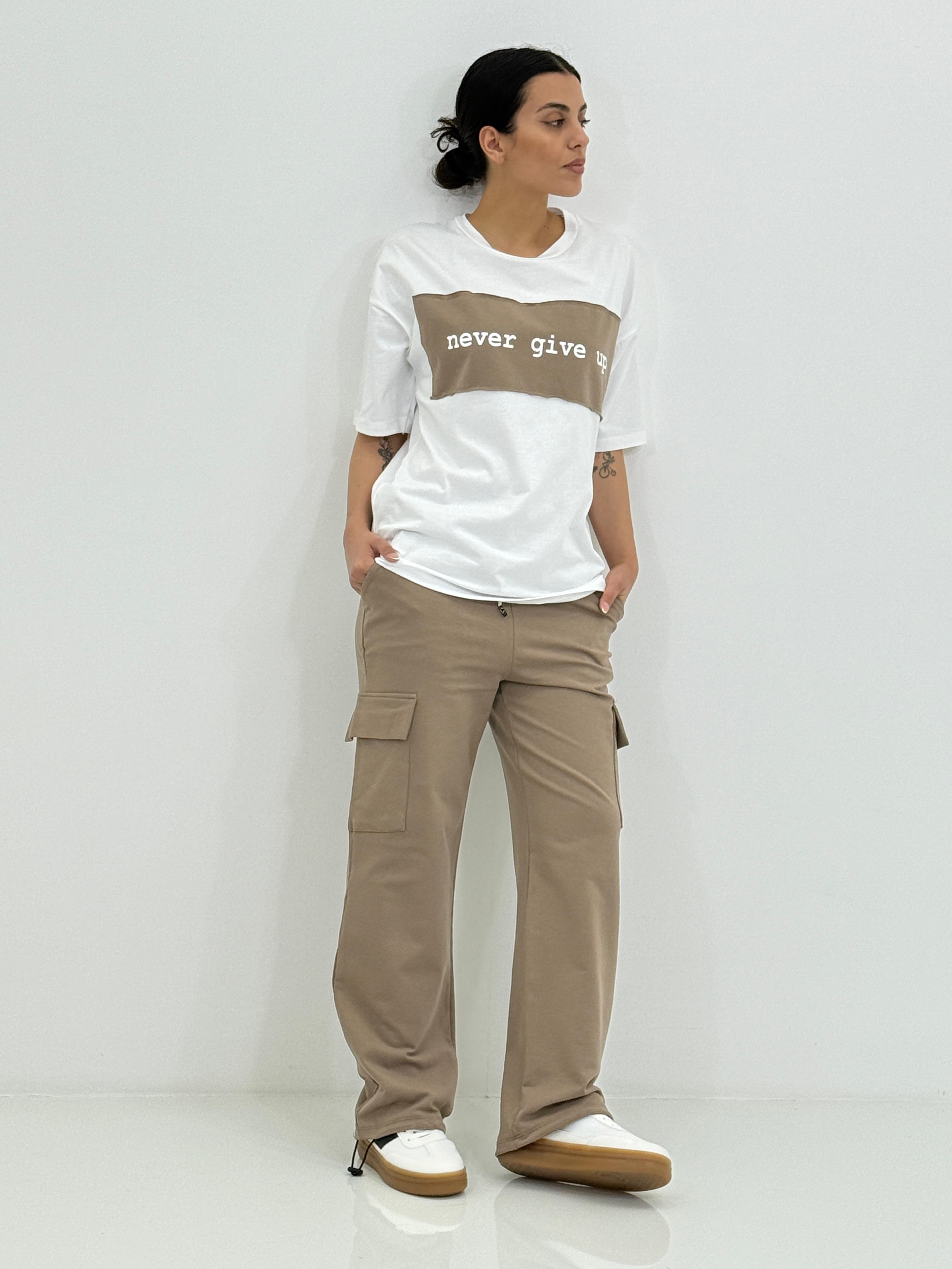 COMPLETO T-SHIRT E PANTALONE CARGO NEW SS25