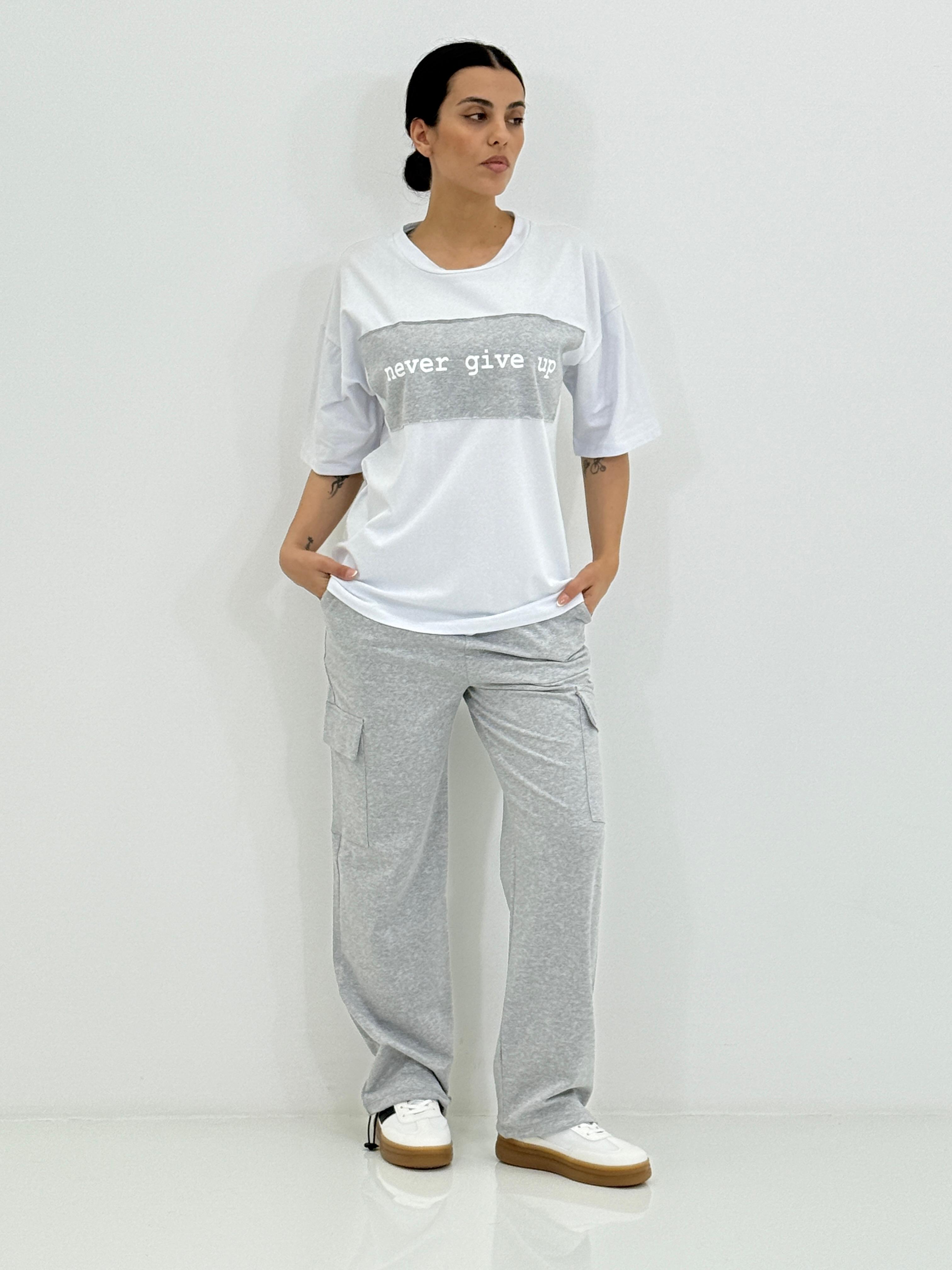 COMPLETO T-SHIRT E PANTALONE CARGO NEW SS25