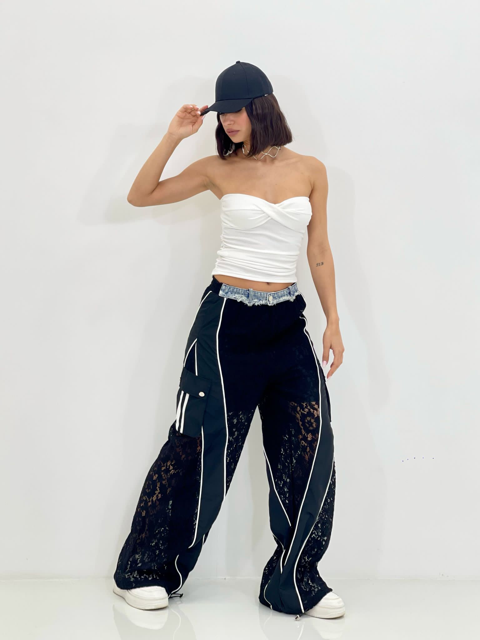 PANTALONE IN PIZZO CON TASCONI NEW SS25