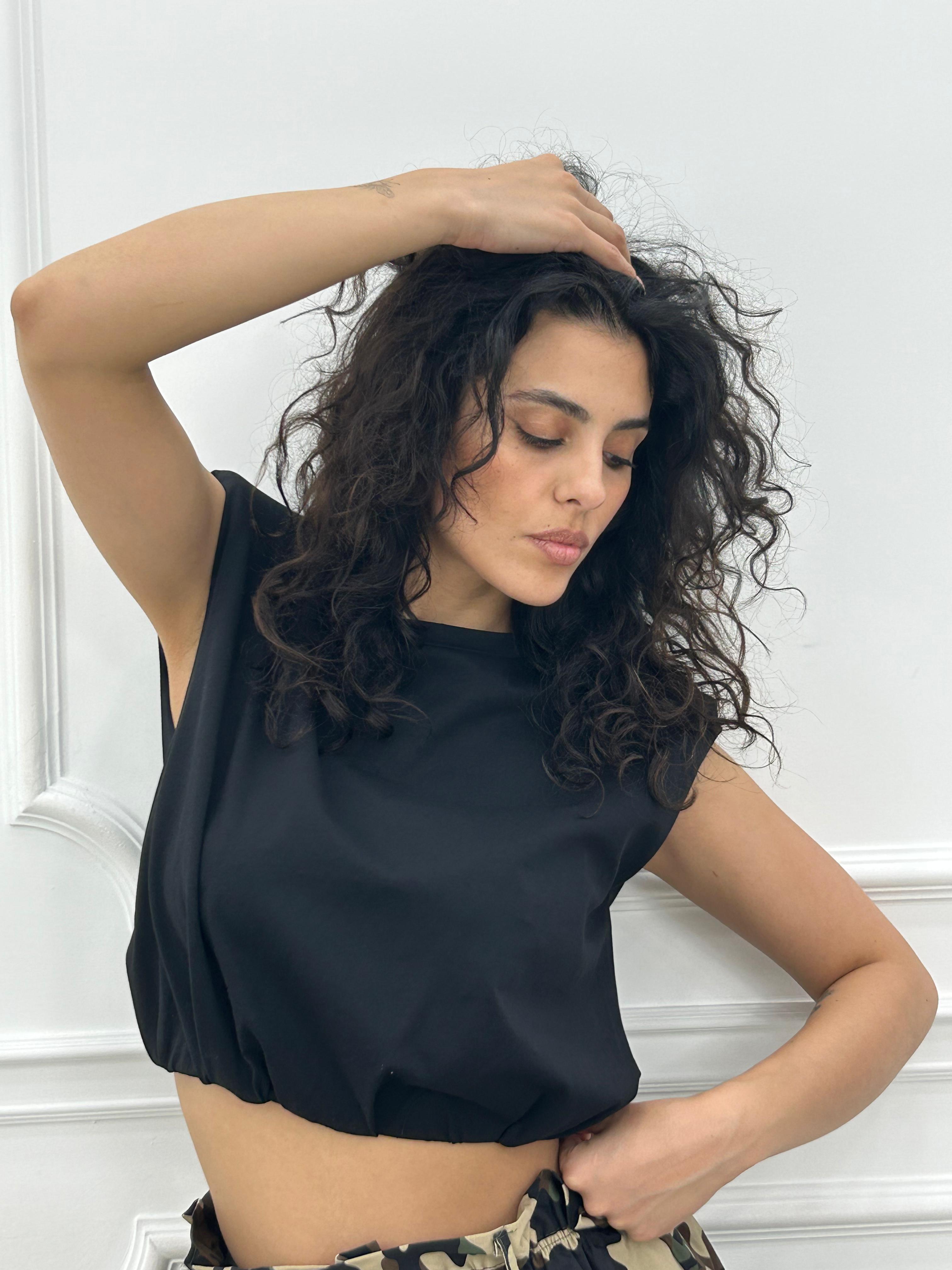 107424-T-SHIRT-CROP-CON-SPALLINE-NEW-SS25-T-SHIRT-CROP-CON-SPALLINE-NEW-SS25.jpg