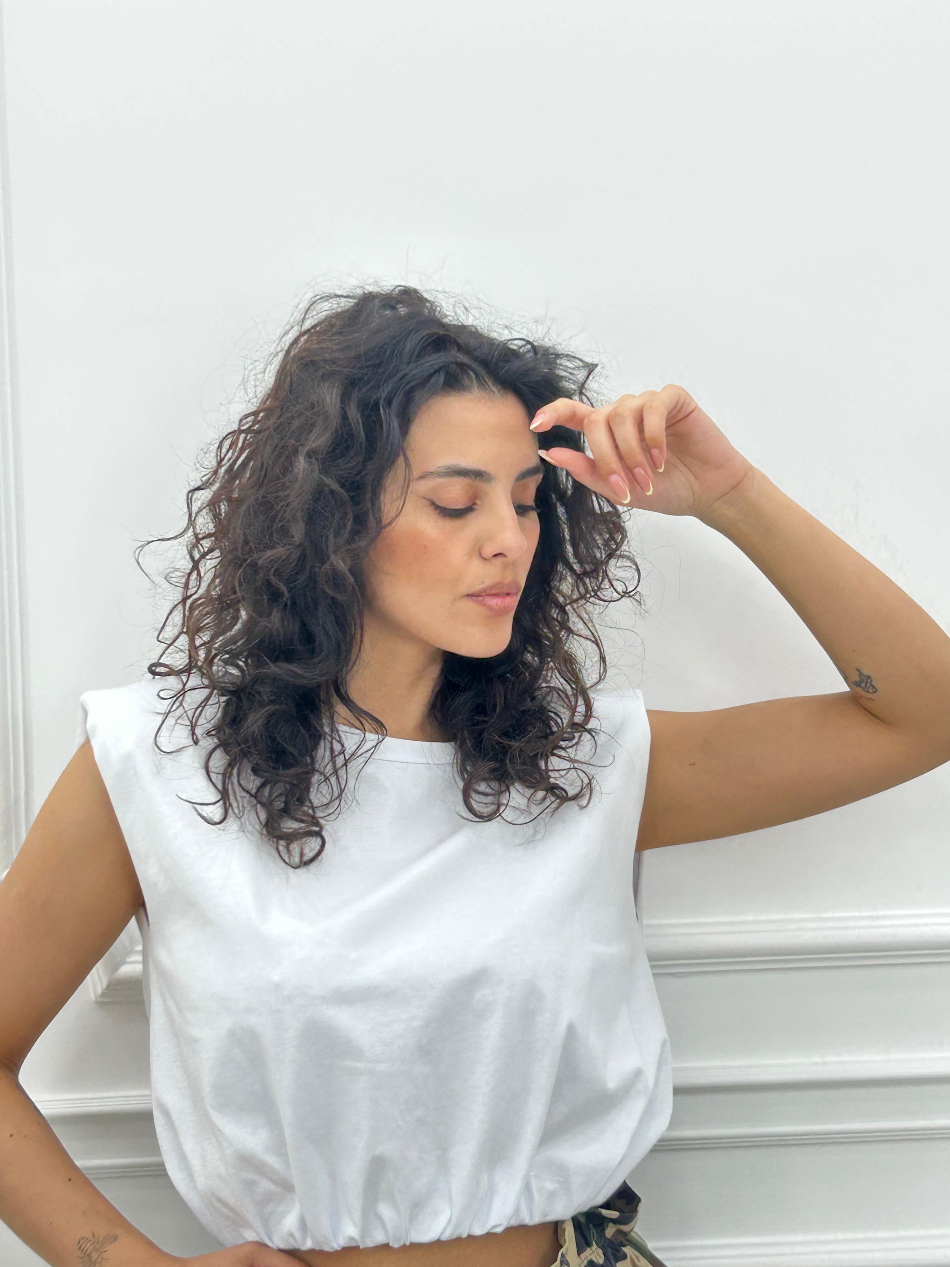 T-SHIRT CROP CON SPALLINE NEW SS25
