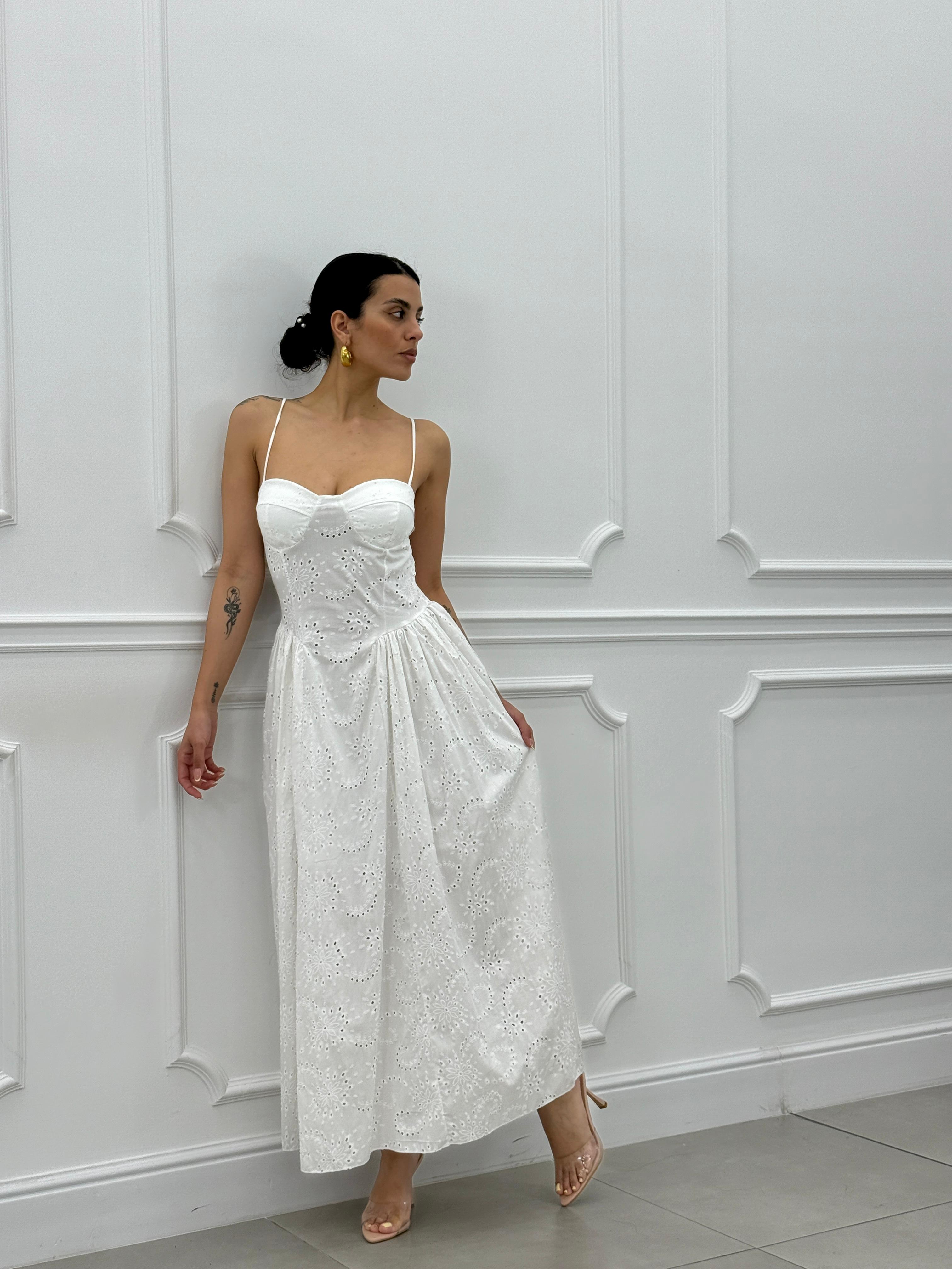 ABITO LUNGO IN PIZZO SAN GALLO NEW SS258