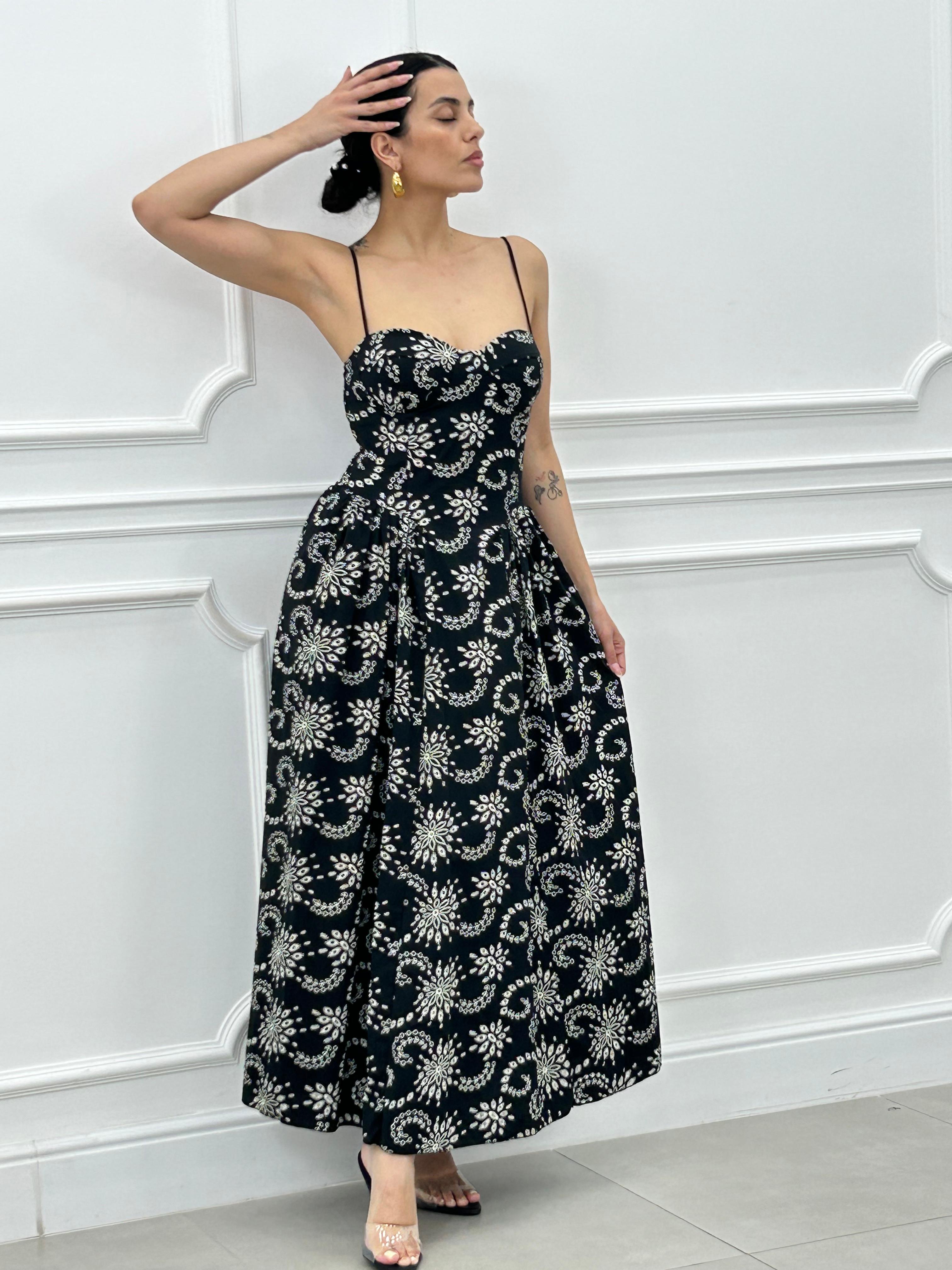 ABITO LUNGO IN PIZZO SAN GALLO NEW SS258
