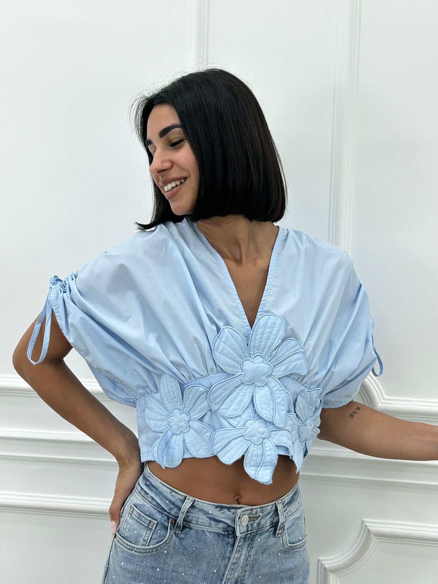 108635-BLUSA-FLOREAL-CHIC-NEW-SS25-BLUSA-FLOREAL-CHIC-NEW-SS25.jpg
