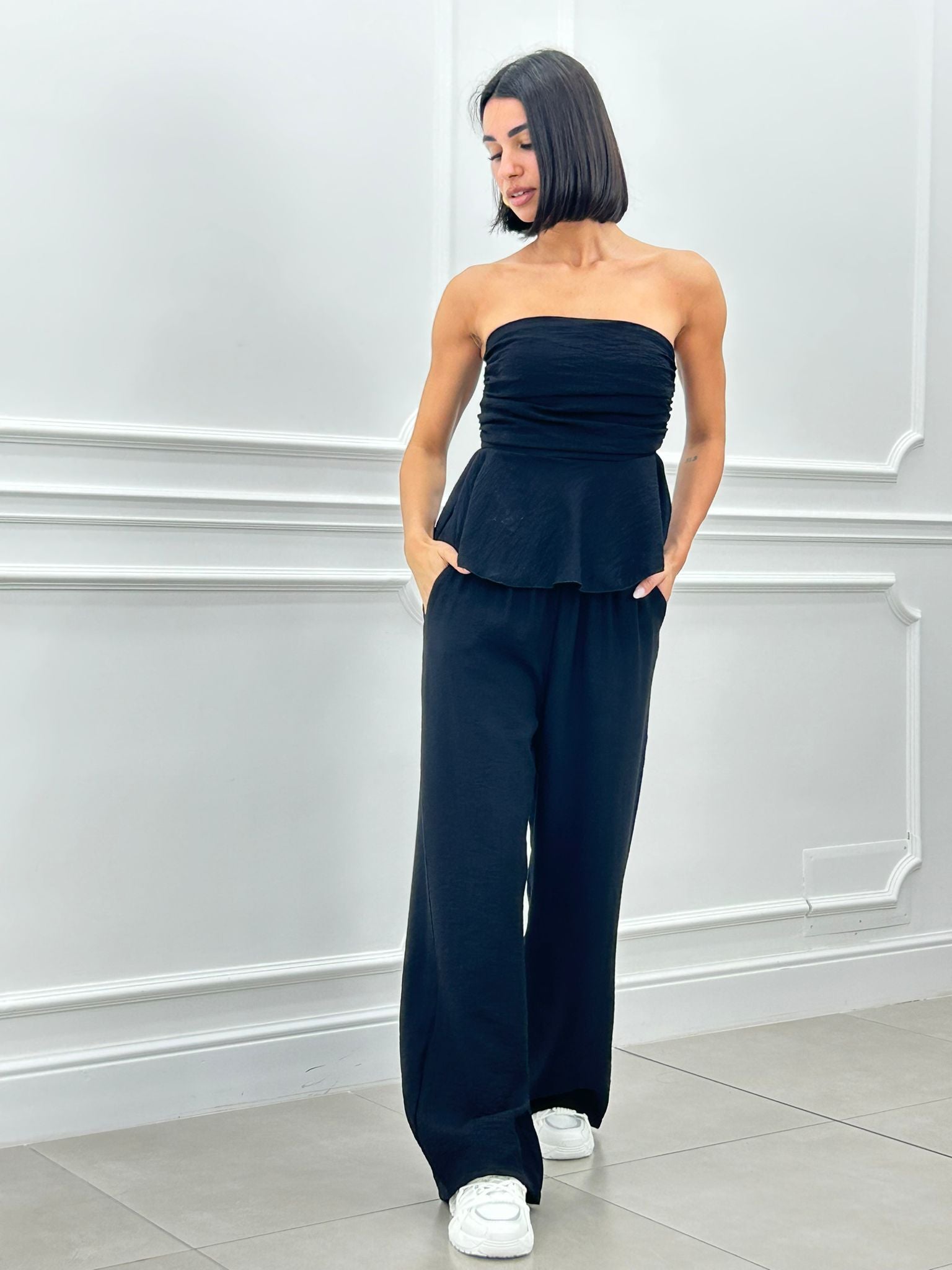 COORDINATO TOP CON BALZE E PANTALONE NEW SS25