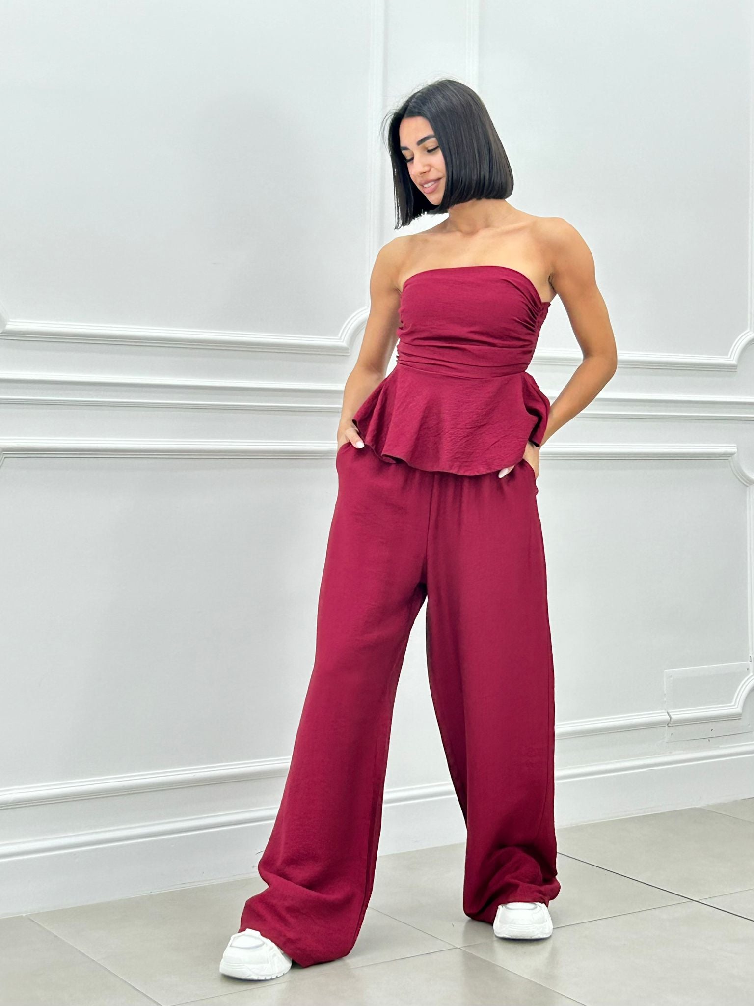 COORDINATO TOP CON BALZE E PANTALONE NEW SS25