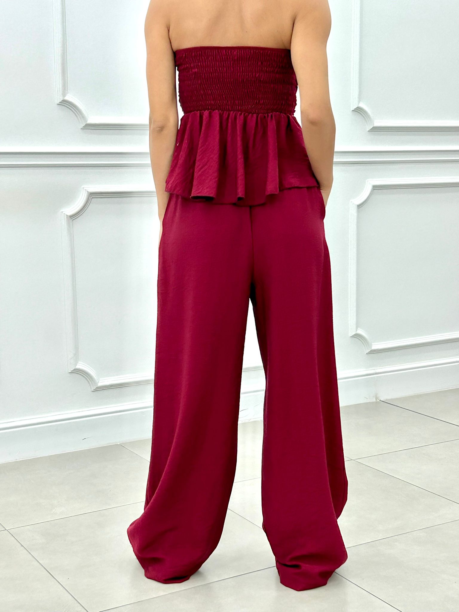 COORDINATO TOP CON BALZE E PANTALONE NEW SS25