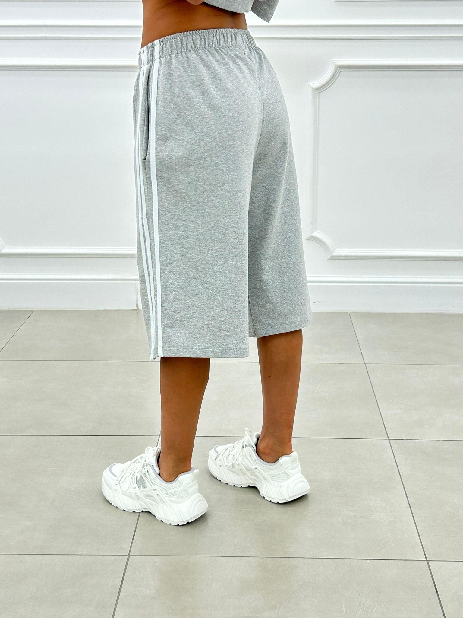 COORD SET BERMUDA E T-SHIRT NEW SS25