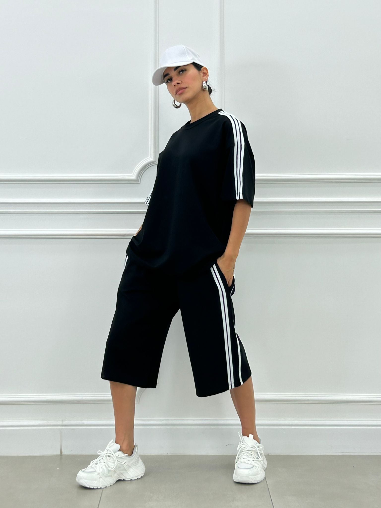 COORD SET BERMUDA E T-SHIRT NEW SS25