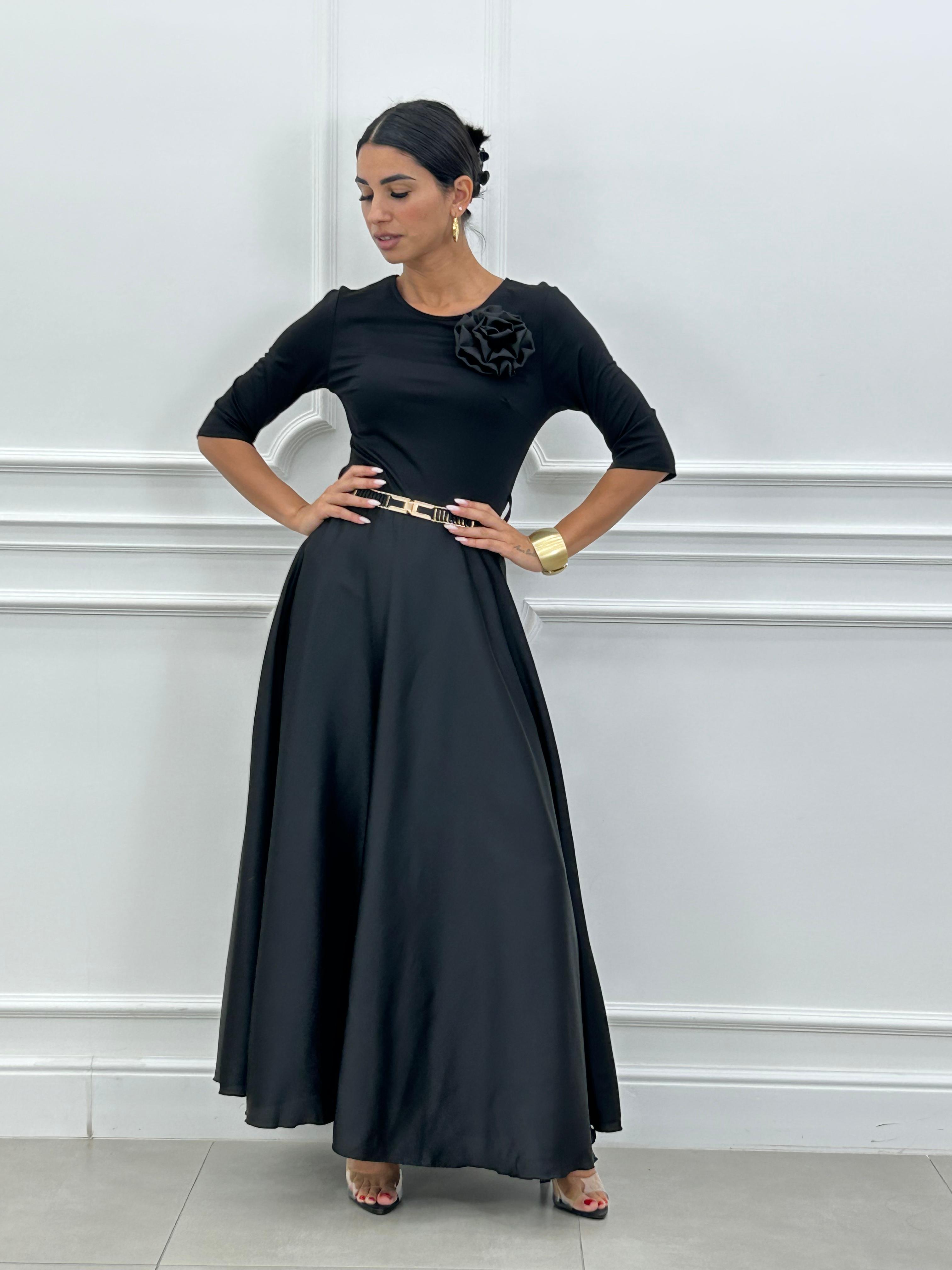 DRESS LUNGO CON CINTURINO E FIORE NEW SS25