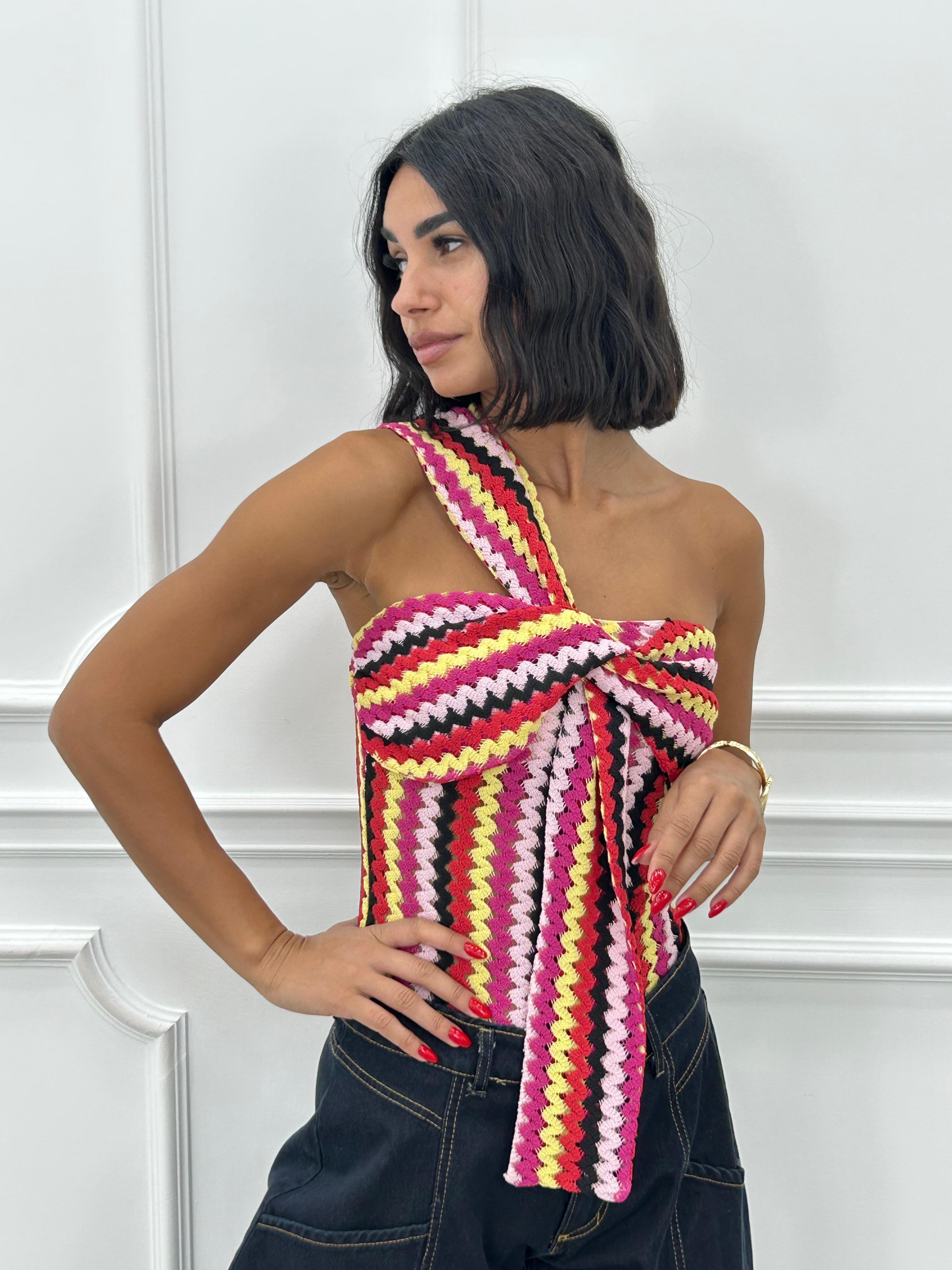 MAGLIA MONOSPALLA GEO CHIC NEW SS25