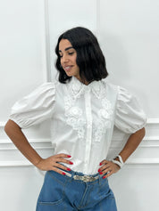 CAMICIA CON RICAMI E MANICA SBUFFO NEW SS25