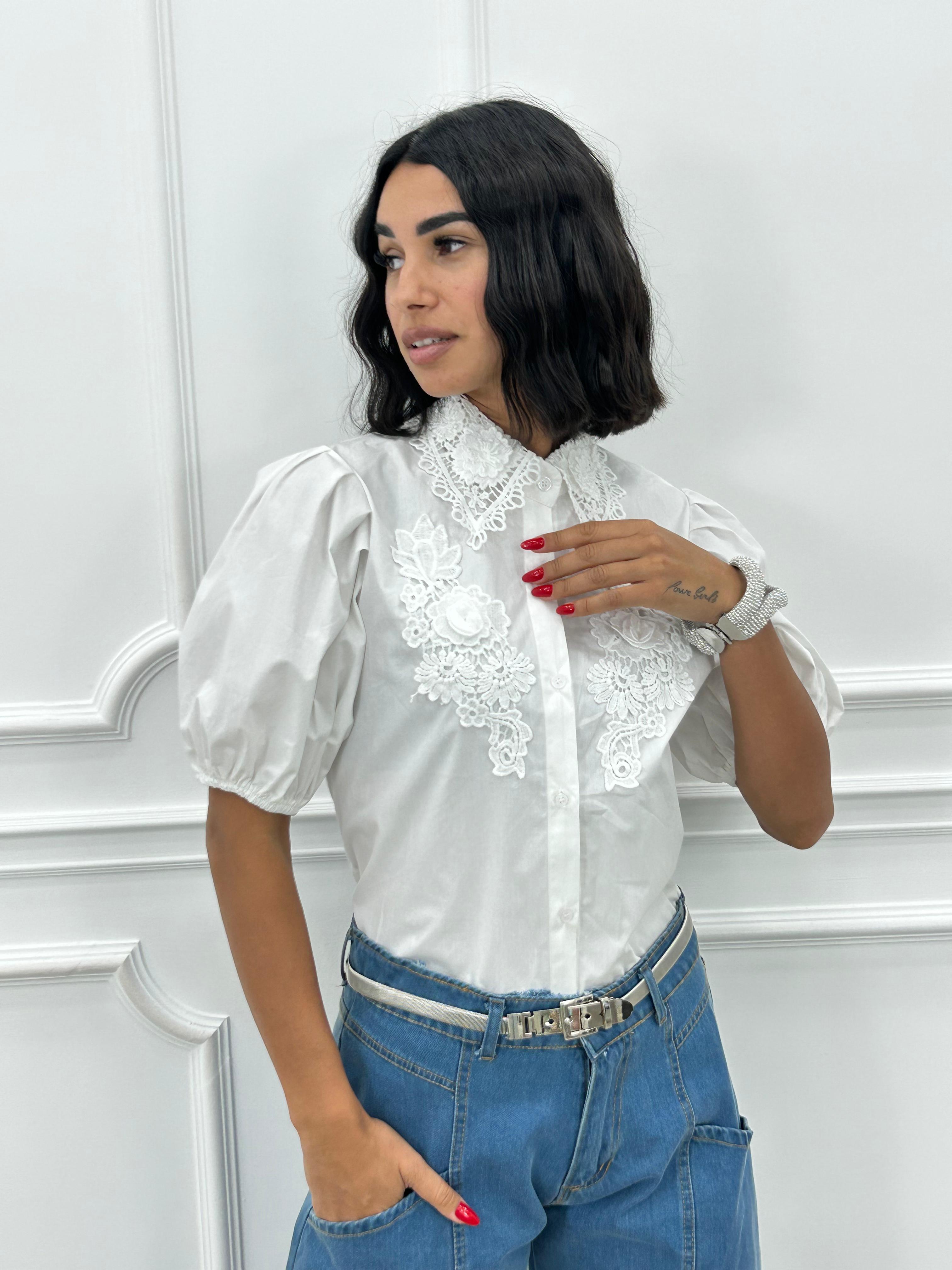 114221-CAMICIA-CON-RICAMI-E-MANICA-SBUFFO-NEW-SS25-CAMICIA-CON-RICAMI-E-MANICA-SBUFFO-NEW-SS25.jpg