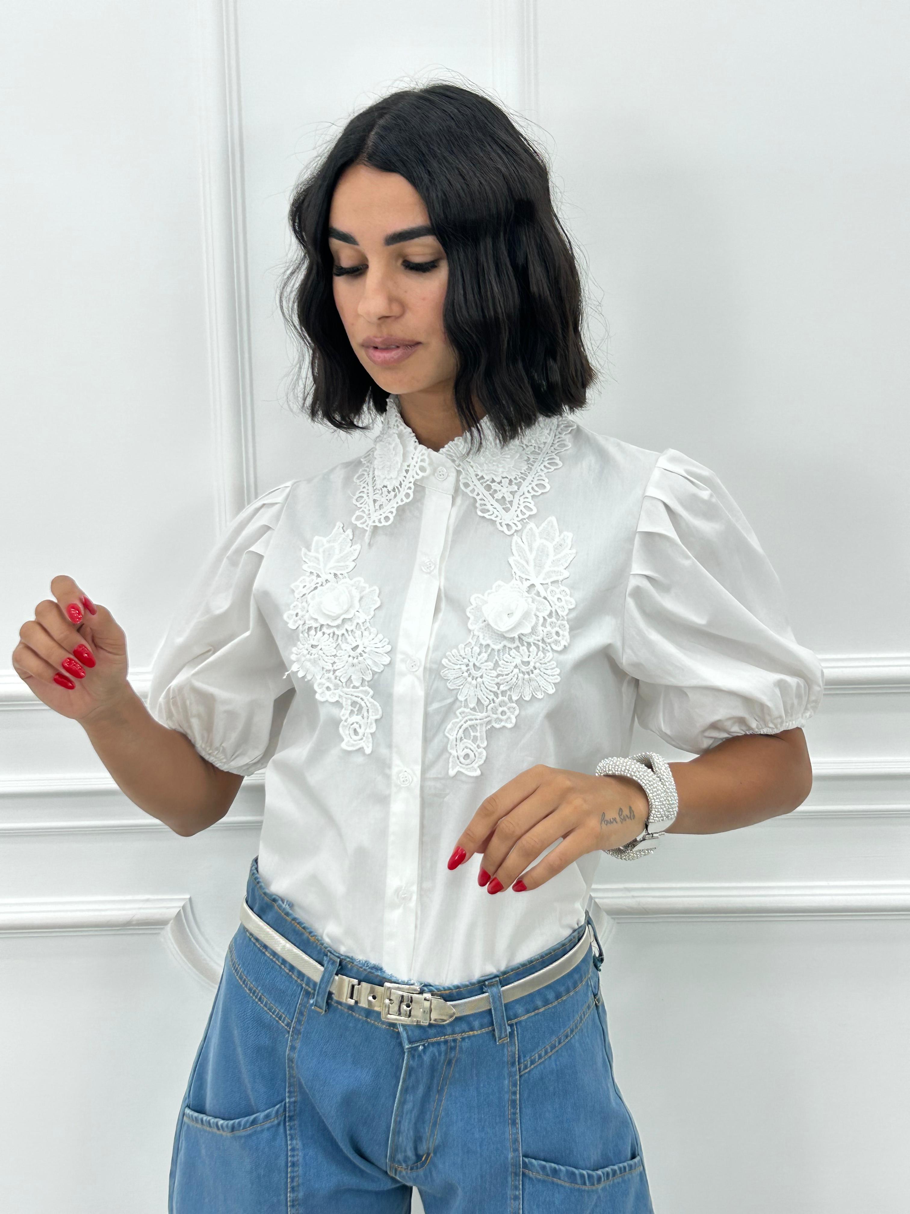 CAMICIA CON RICAMI E MANICA SBUFFO NEW SS25