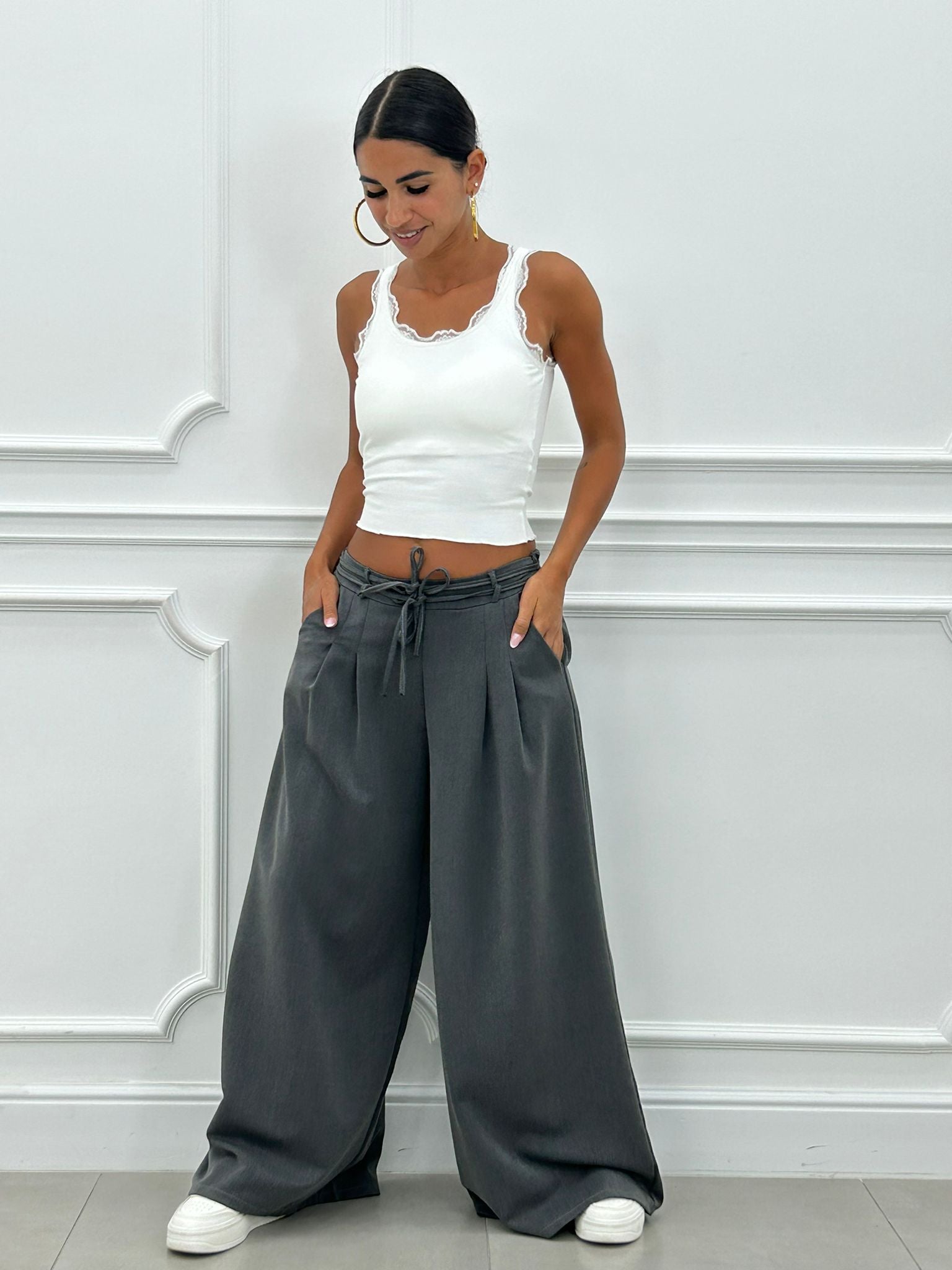 PANTALONE CON PINCES E DOPPIO FIOCCO NEW AI26