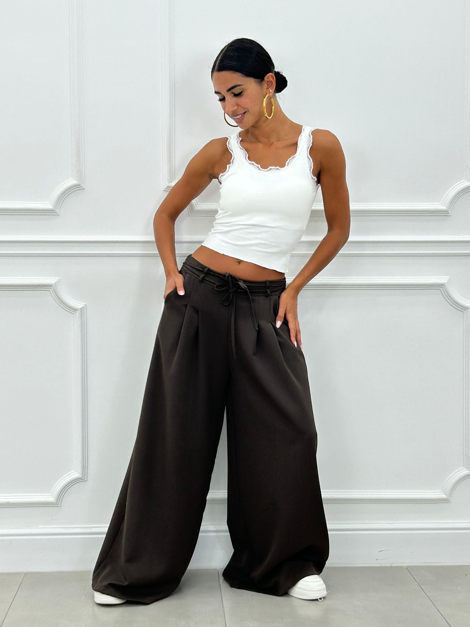 PANTALONE CON PINCES E DOPPIO FIOCCO NEW AI26