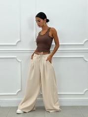 PANTALONE CON PINCES E DOPPIO FIOCCO NEW AI26