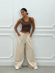PANTALONE CON PINCES E DOPPIO FIOCCO NEW AI26