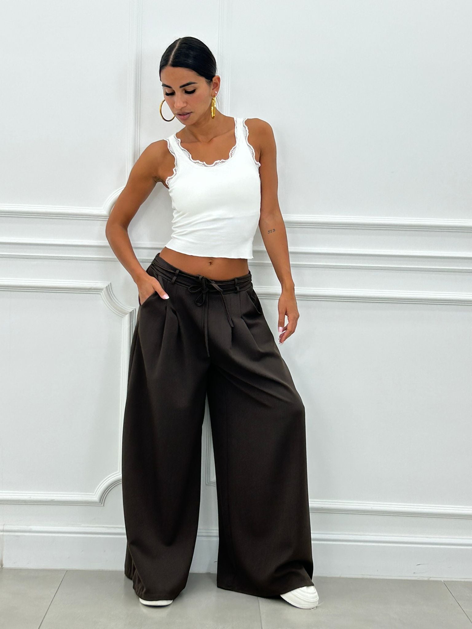 PANTALONE CON PINCES E DOPPIO FIOCCO NEW AI26