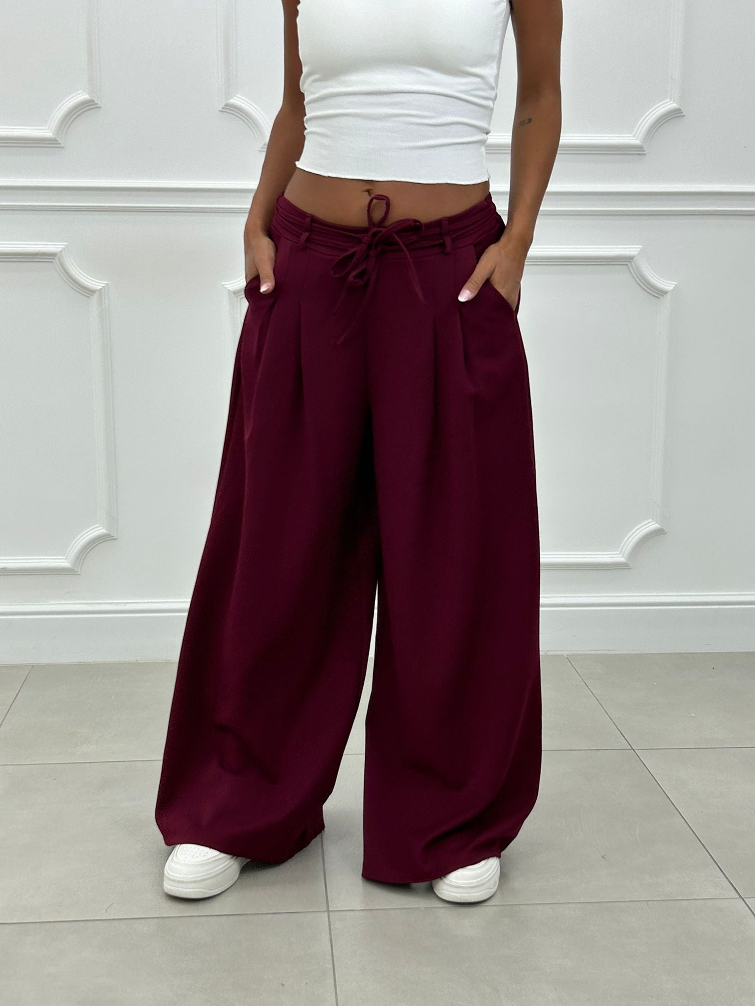 PANTALONE CON PINCES E DOPPIO FIOCCO NEW AI26