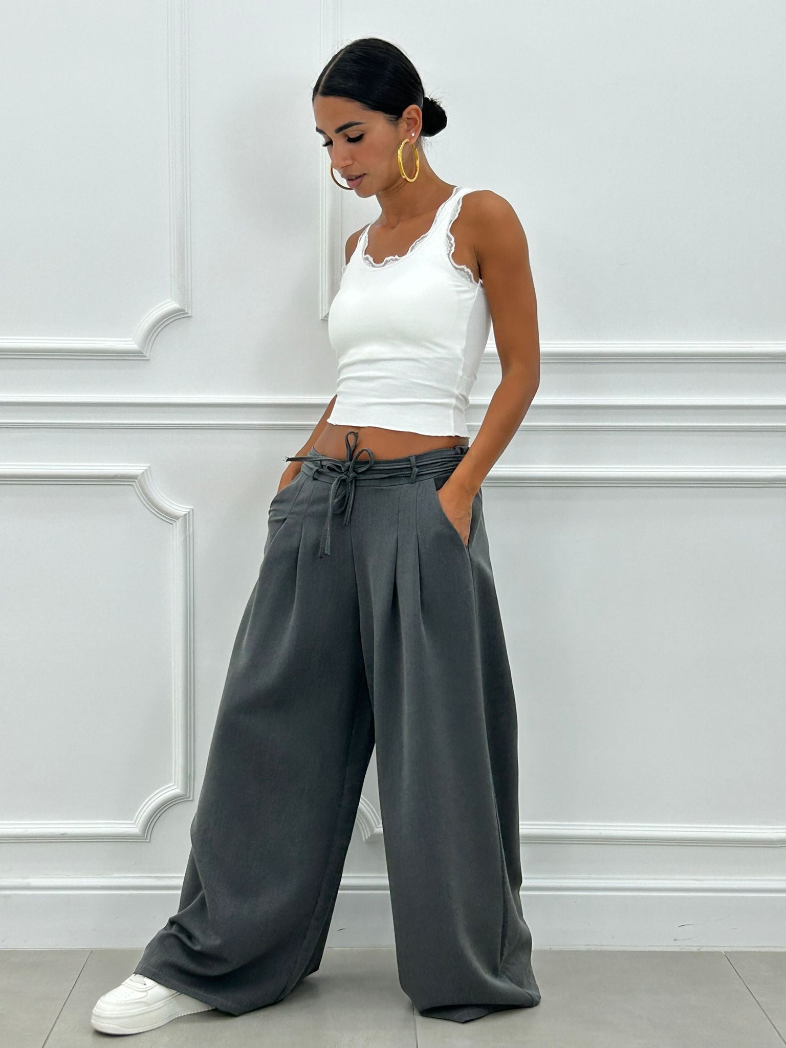 PANTALONE CON PINCES E DOPPIO FIOCCO NEW AI26
