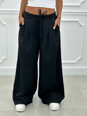 PANTALONE CON PINCES E DOPPIO FIOCCO NEW AI26