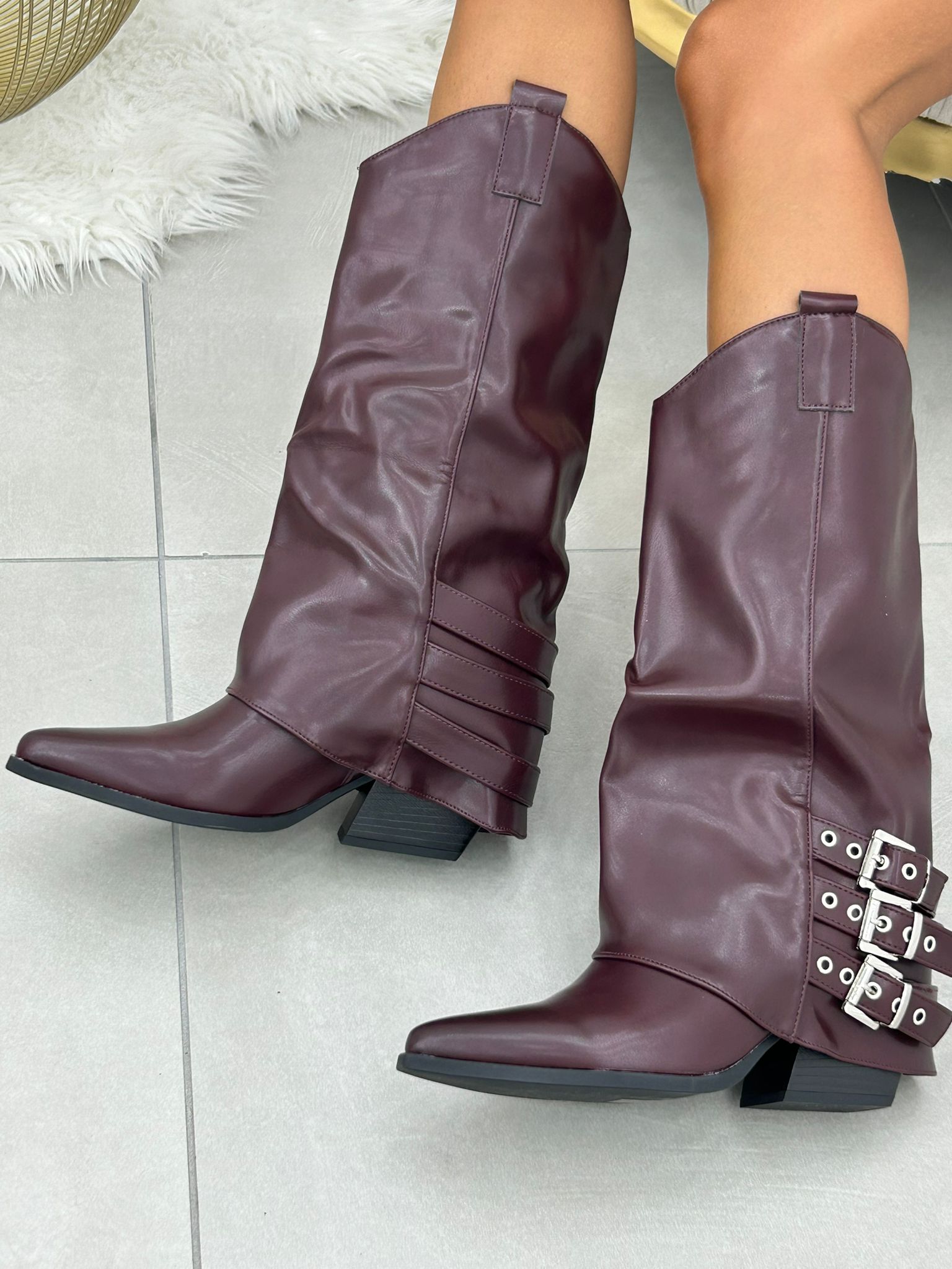116336-STIVALE-CON-FIBBIE-NEW-AI26-STIVALE-CON-FIBBIE-NEW-AI26.jpg