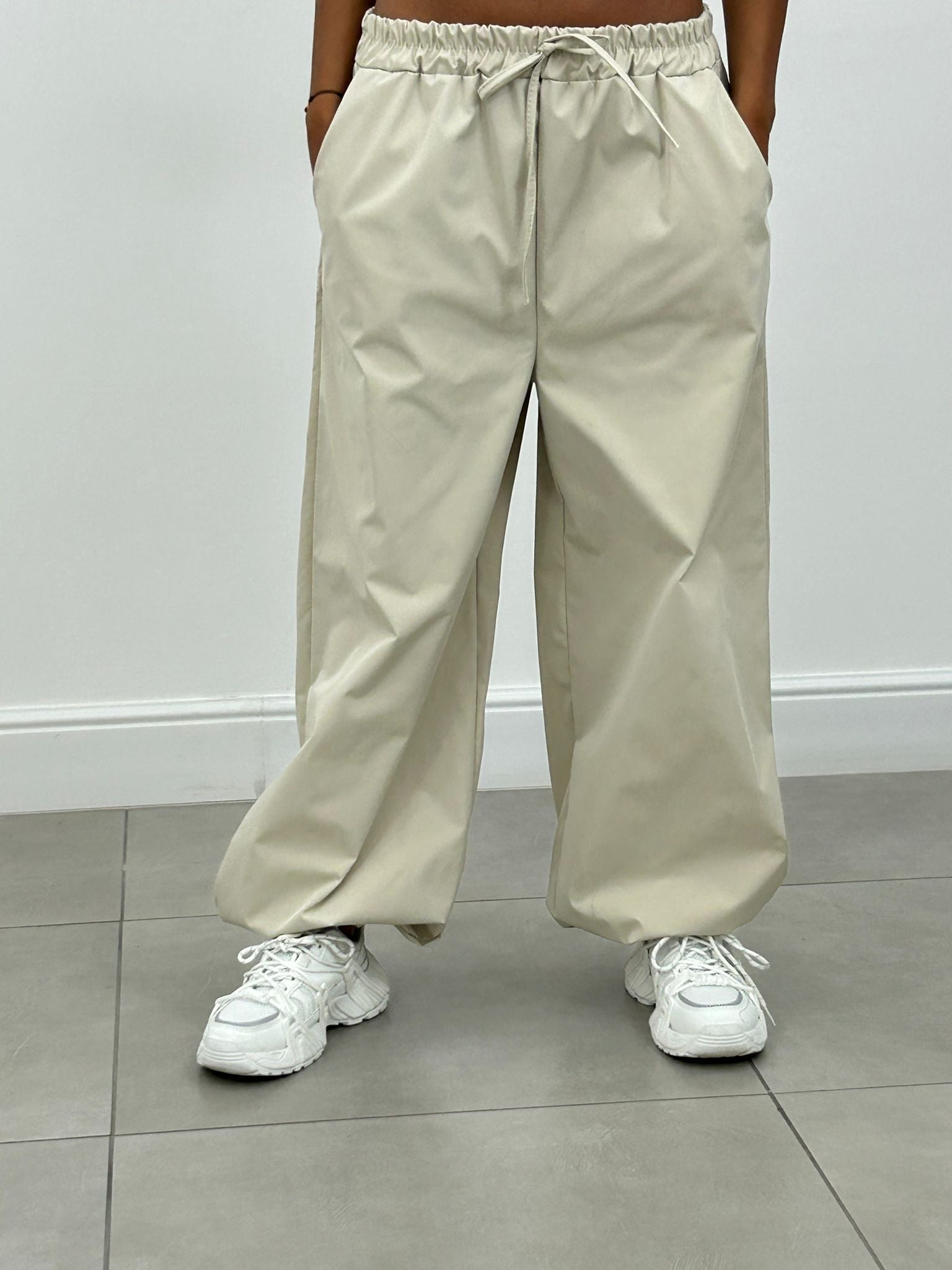 PARACHUTE PANTS NEW AI26
